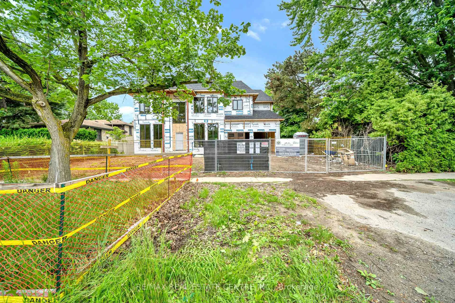 Photo 7 of 320 Walkers Line, Burlington, Roseland — HOMEH
