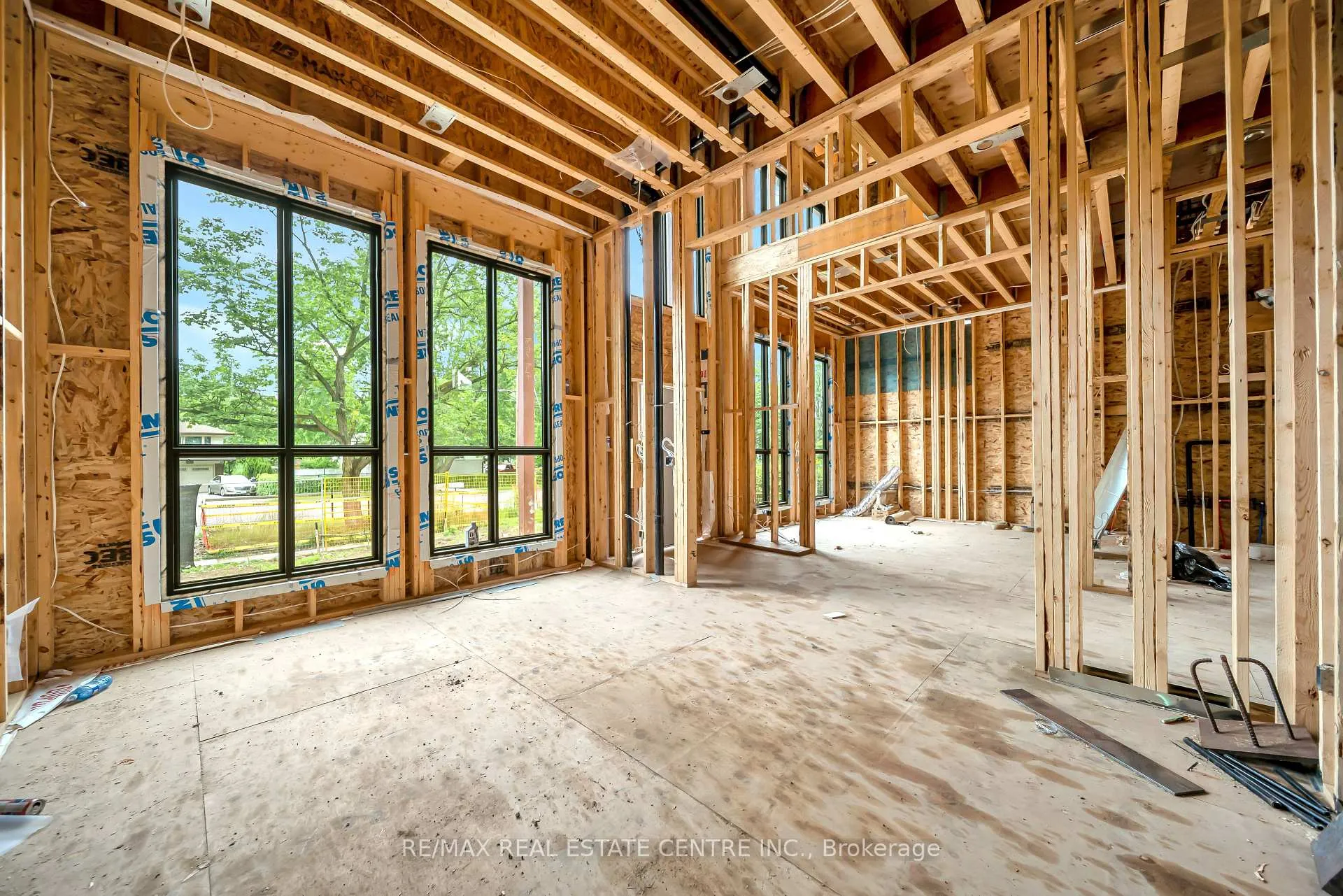 Photo 11 of 320 Walkers Line, Burlington, Roseland — HOMEH