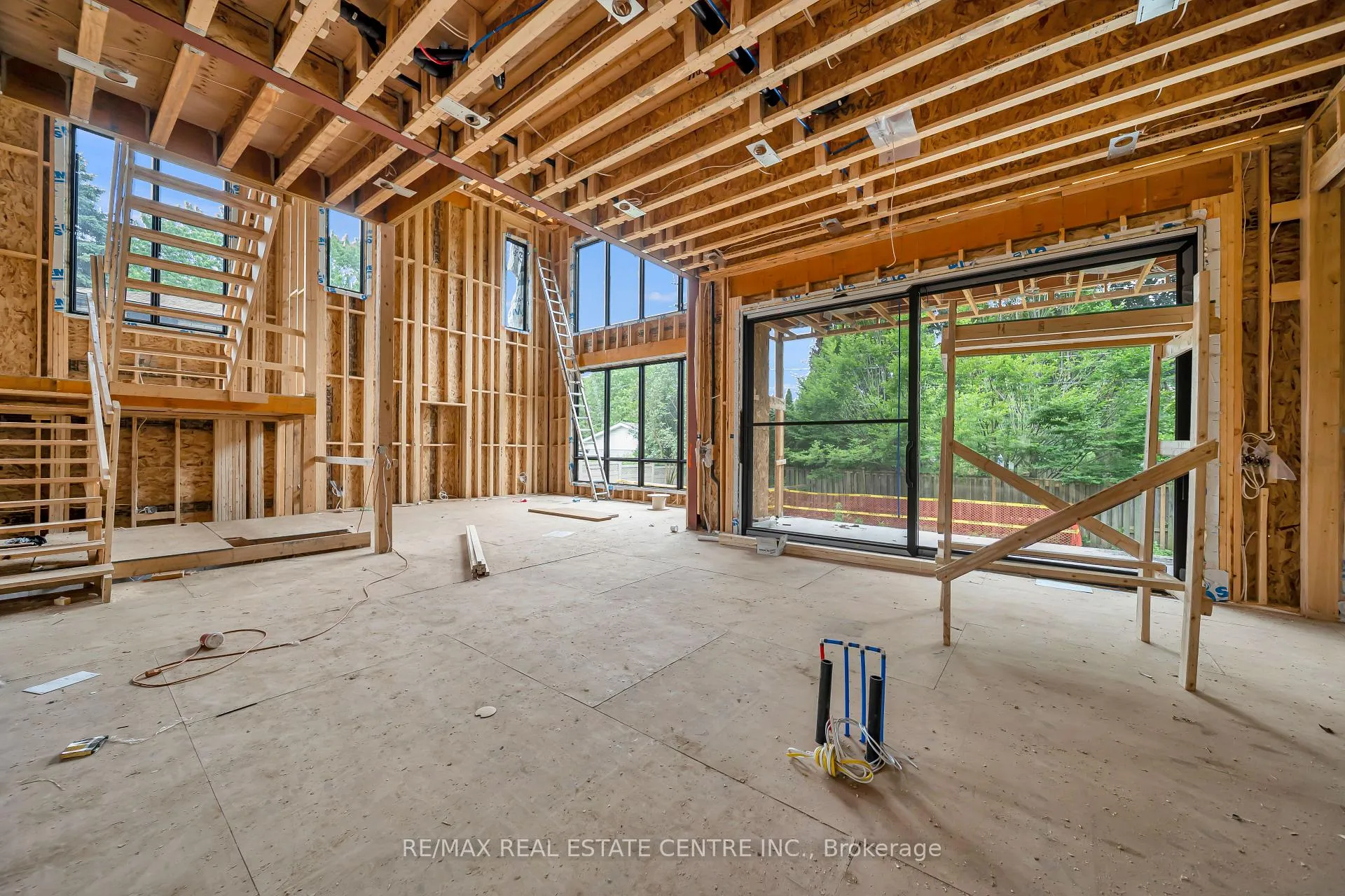Photo 12 of 320 Walkers Line, Burlington, Roseland — HOMEH