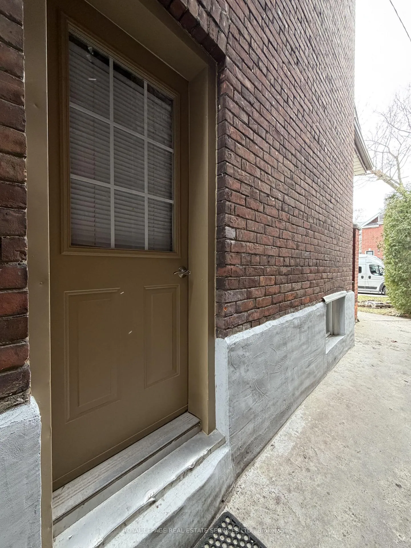Photo 4 of Unit Basement, 71 Vernon Street, Toronto, Junction Area — HOMEH