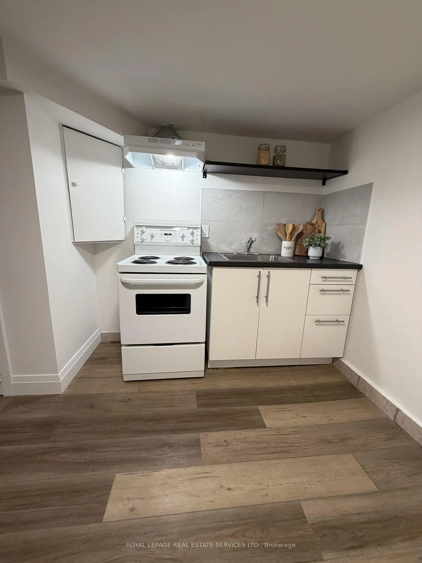 Photo 11 of Unit Basement, 71 Vernon Street, Toronto, Junction Area — HOMEH
