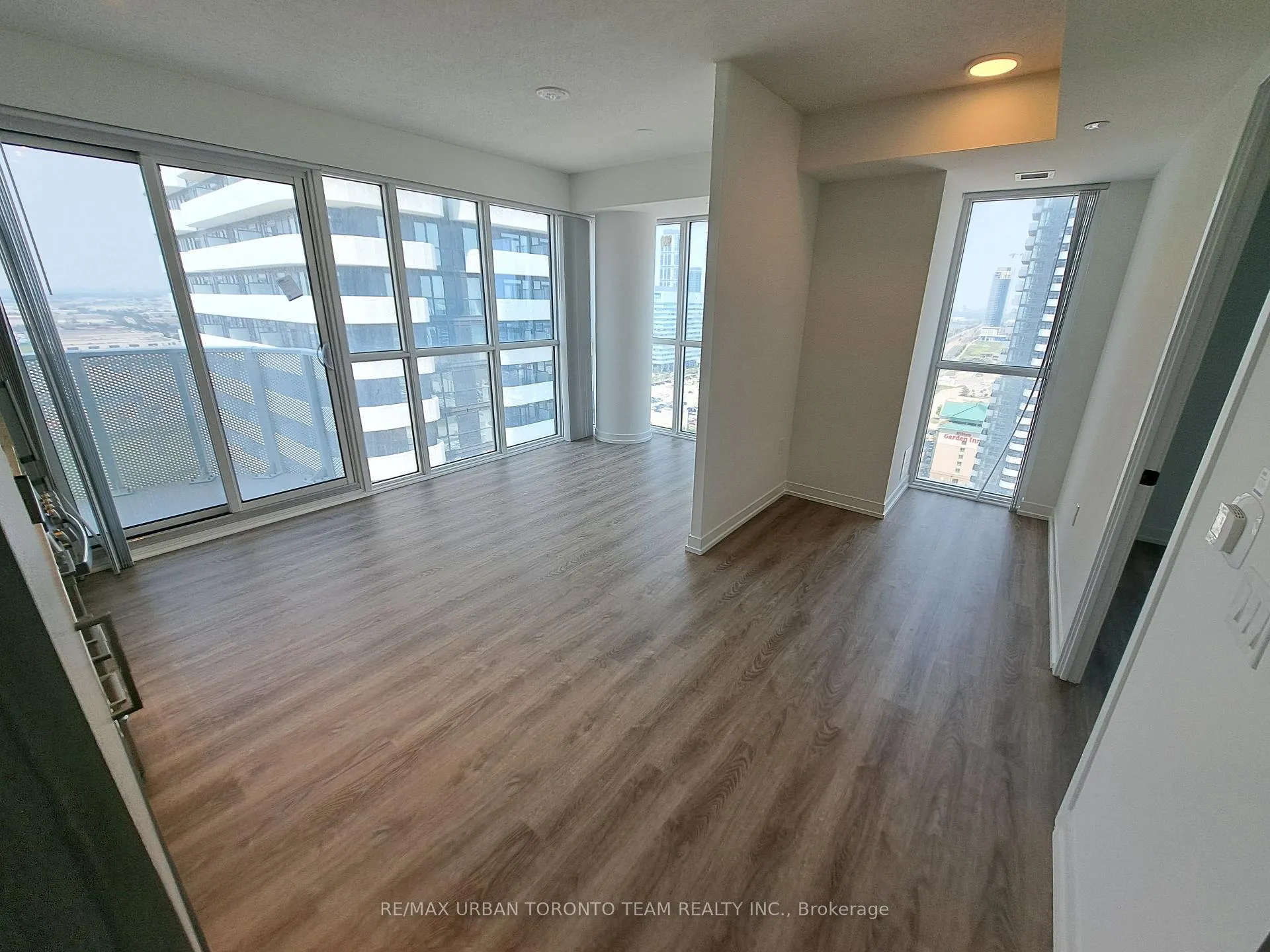 Photo 6 of Unit 2615, 195 Commerce Street, Vaughan, Vaughan Corporate Centre — HOMEH