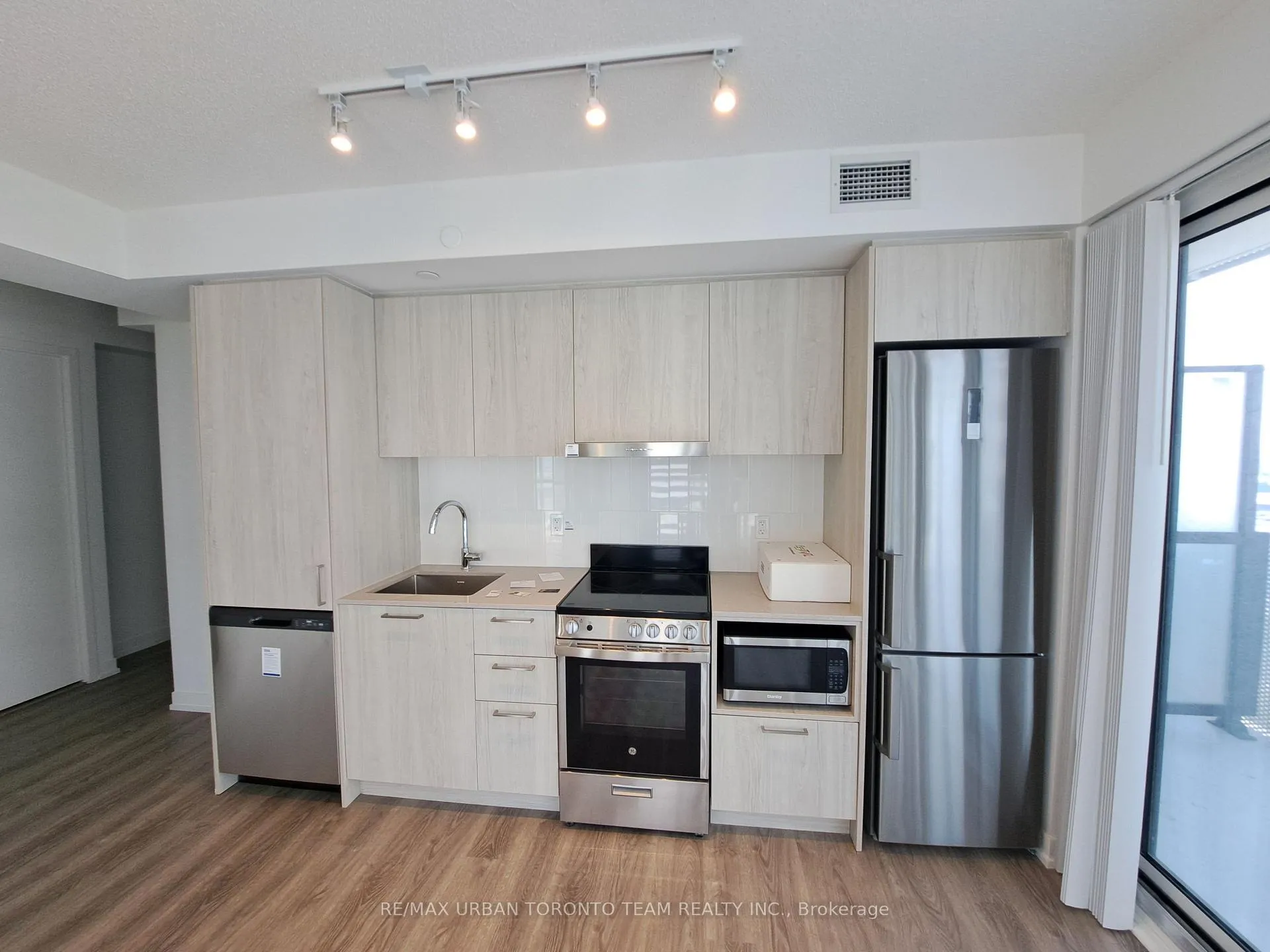 Photo 8 of Unit 2615, 195 Commerce Street, Vaughan, Vaughan Corporate Centre — HOMEH