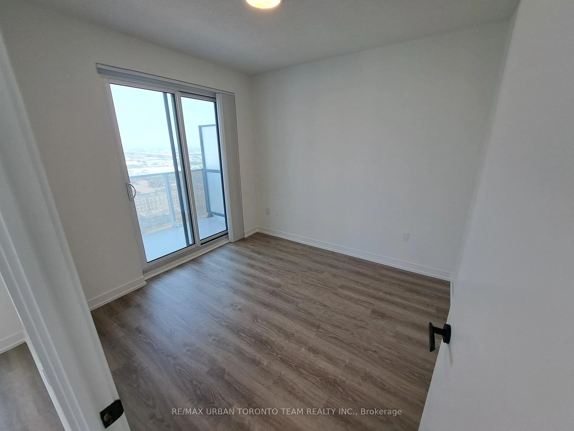 Photo 9 of Unit 2615, 195 Commerce Street, Vaughan, Vaughan Corporate Centre — HOMEH