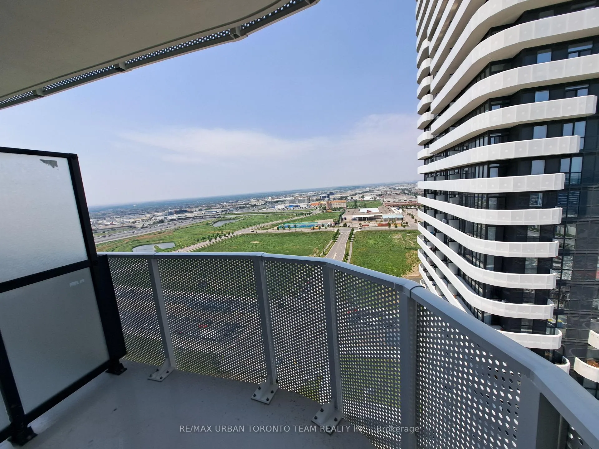 Photo 15 of Unit 2615, 195 Commerce Street, Vaughan, Vaughan Corporate Centre — HOMEH