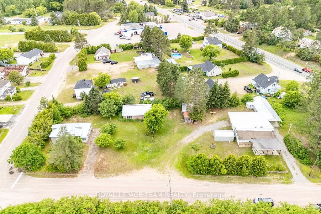 Photo 4 of 19 Lepinski Road, Madawaska Valley, Madawaska Valley — HOMEH