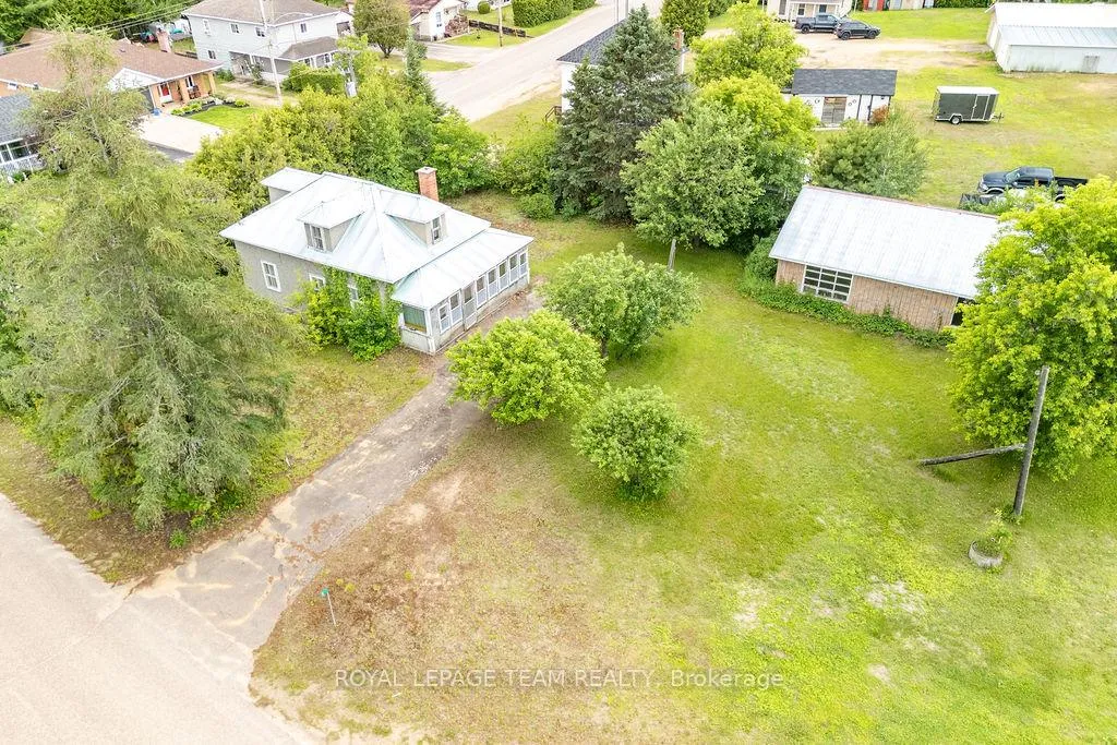 Photo 5 of 19 Lepinski Road, Madawaska Valley, Madawaska Valley — HOMEH