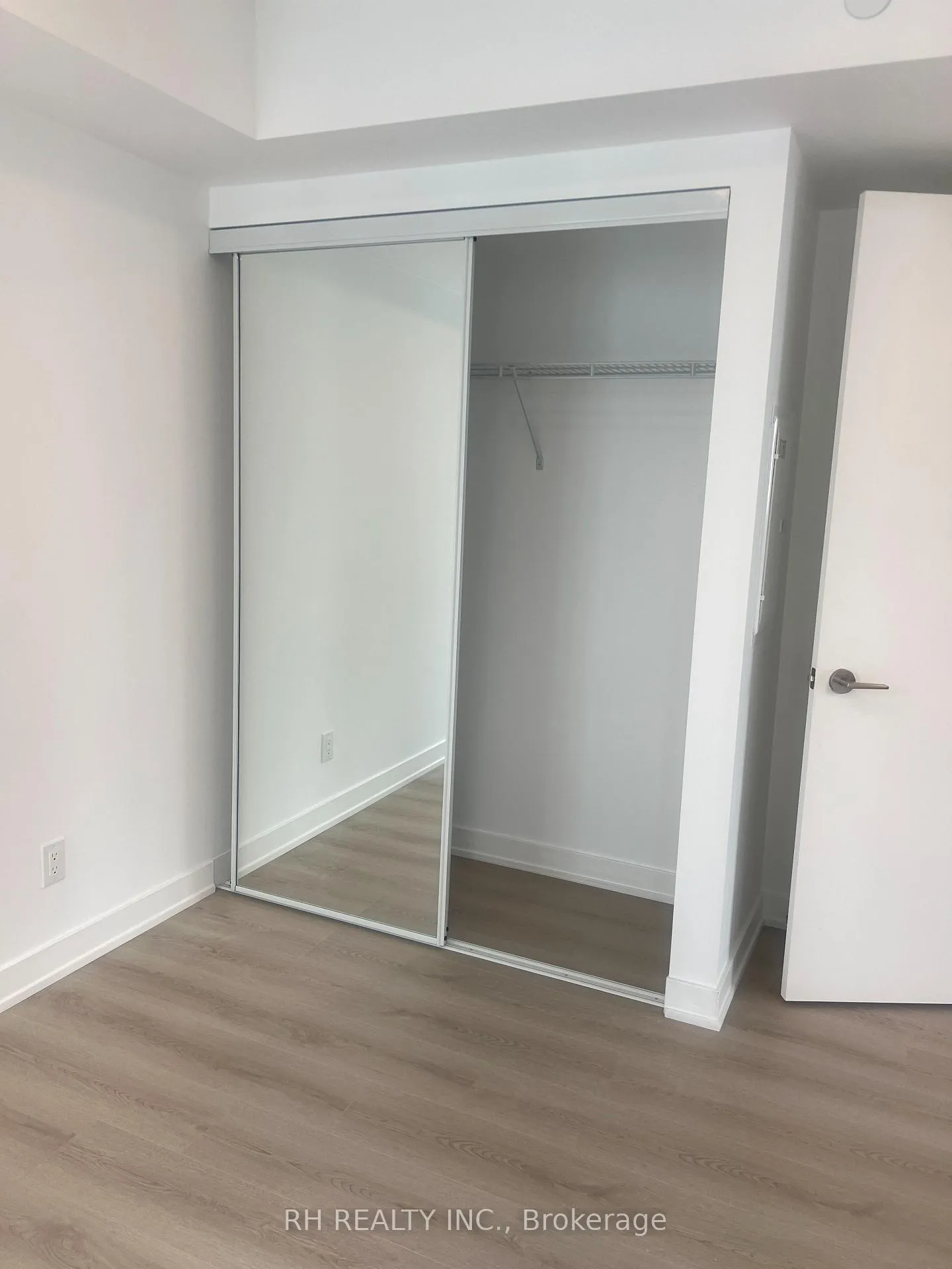 Photo 8 of Unit 2809, 100 Queen Street E, Toronto, Church-Yonge Corridor — HOMEH