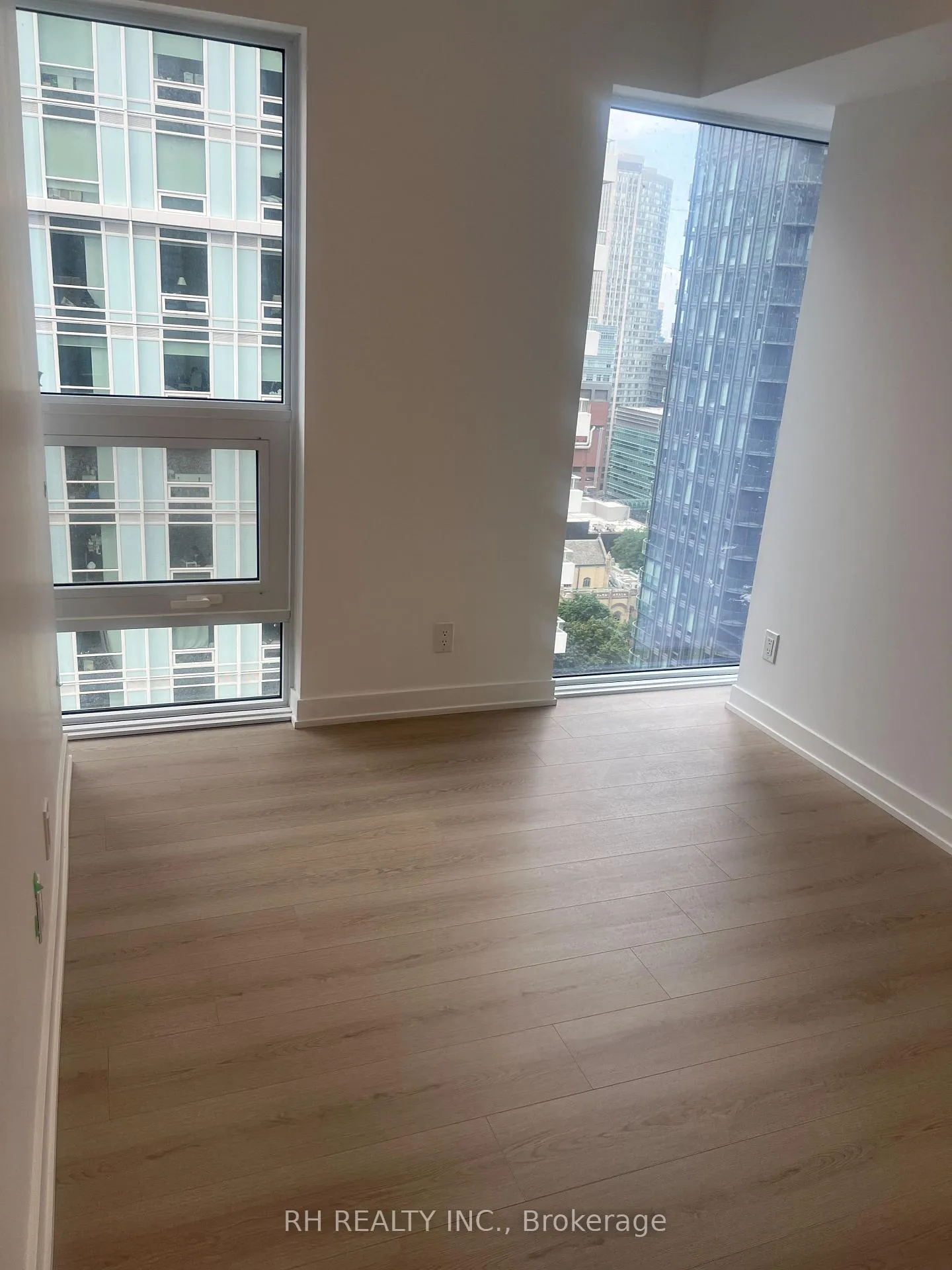 Photo 9 of Unit 2809, 100 Queen Street E, Toronto, Church-Yonge Corridor — HOMEH