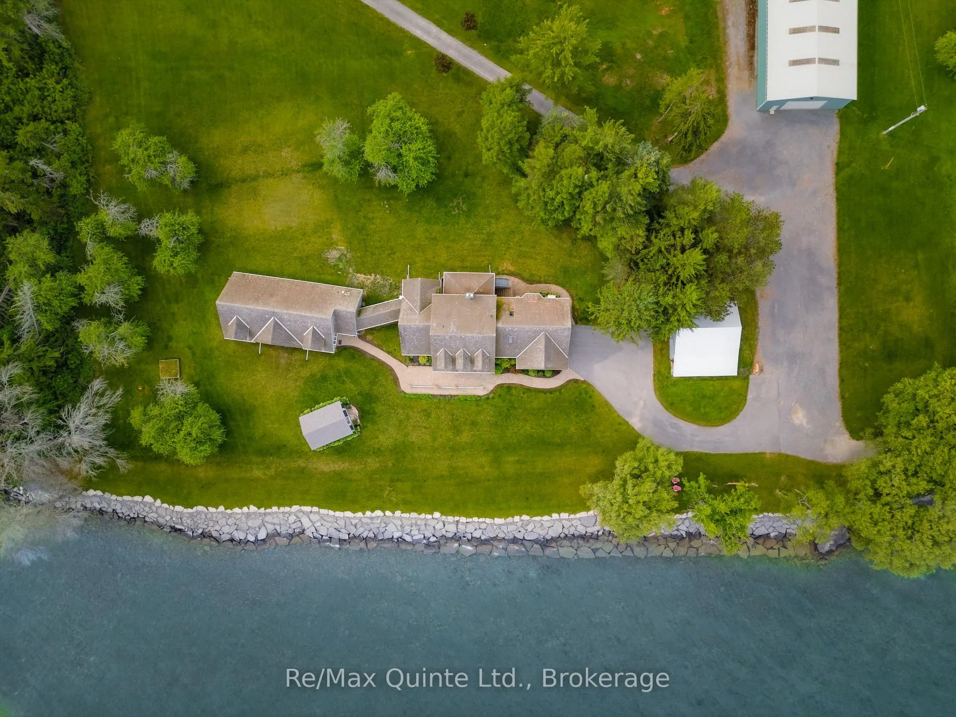 Photo 5 of 4698 County Road 8, Prince Edward County, North Marysburg Ward — HOMEH