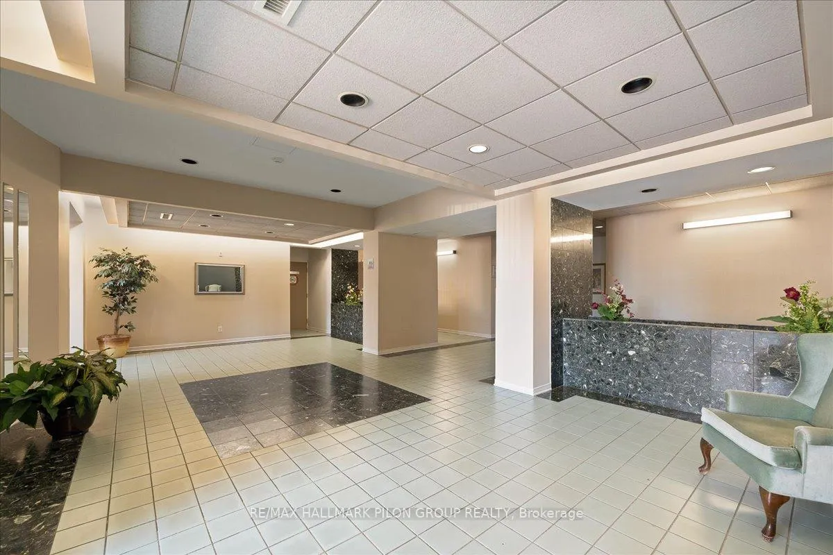 Photo 13 of Unit 505, 330 Centrum Boulevard, Ottawa, Bilberry Creek/Queenswood Heights — HOMEH