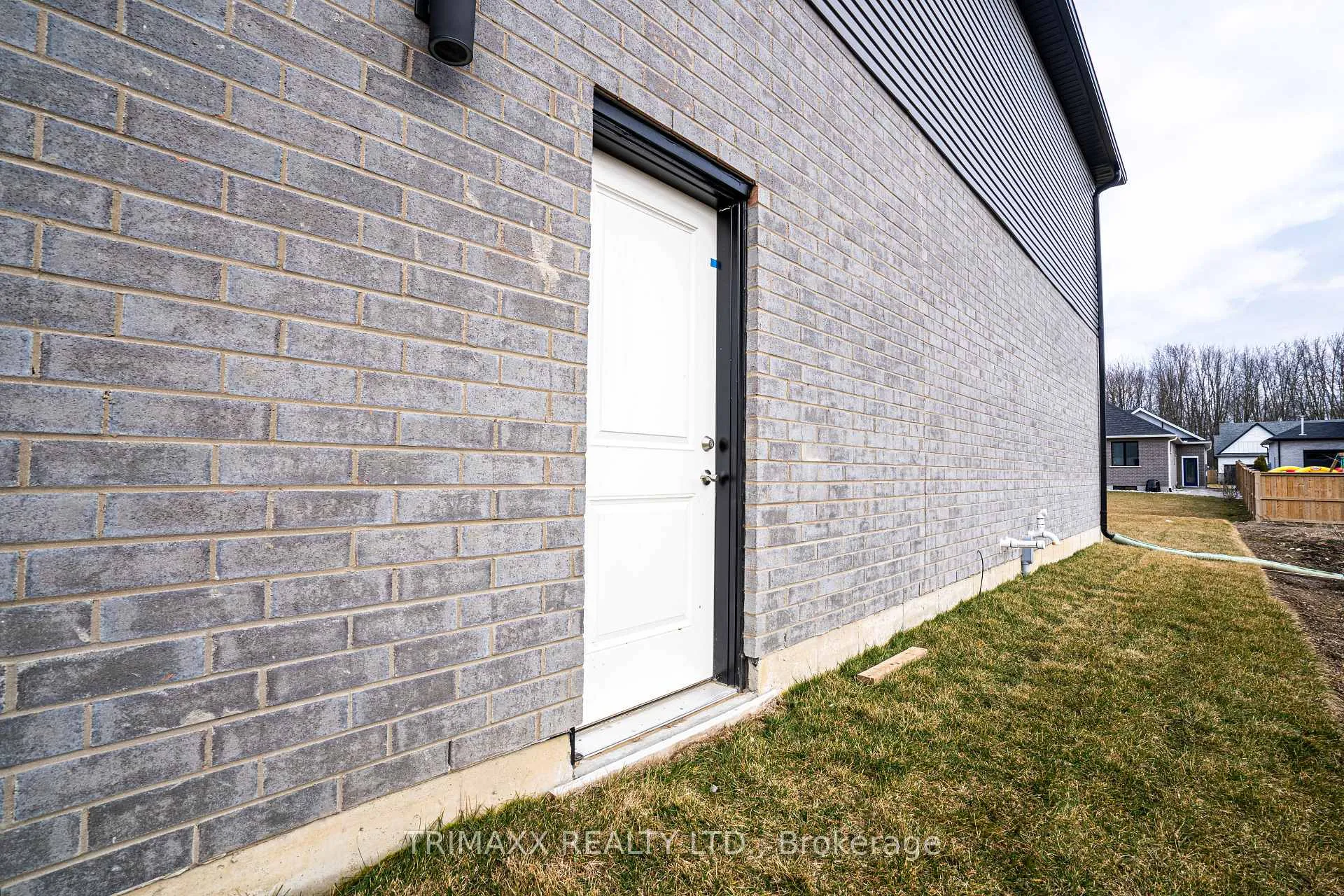 Photo 4 of 188 Foxborough Place, Thames Centre, Thorndale — HOMEH
