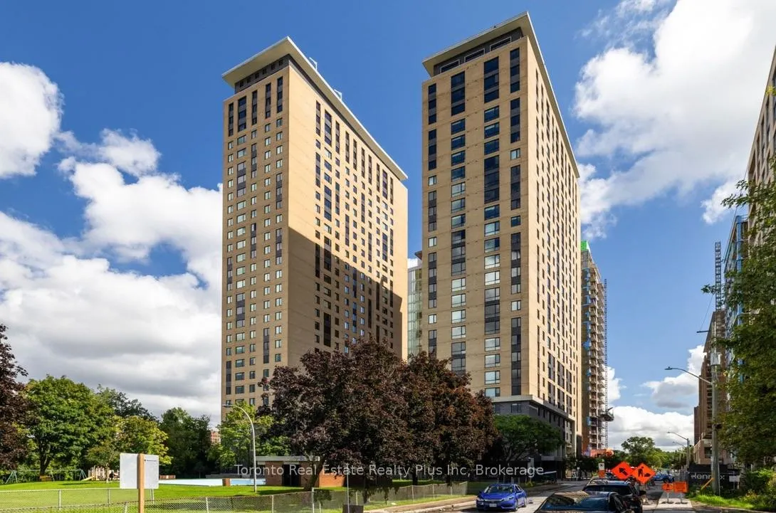 Front of Unit 1918, 105 Champagne Avenue S