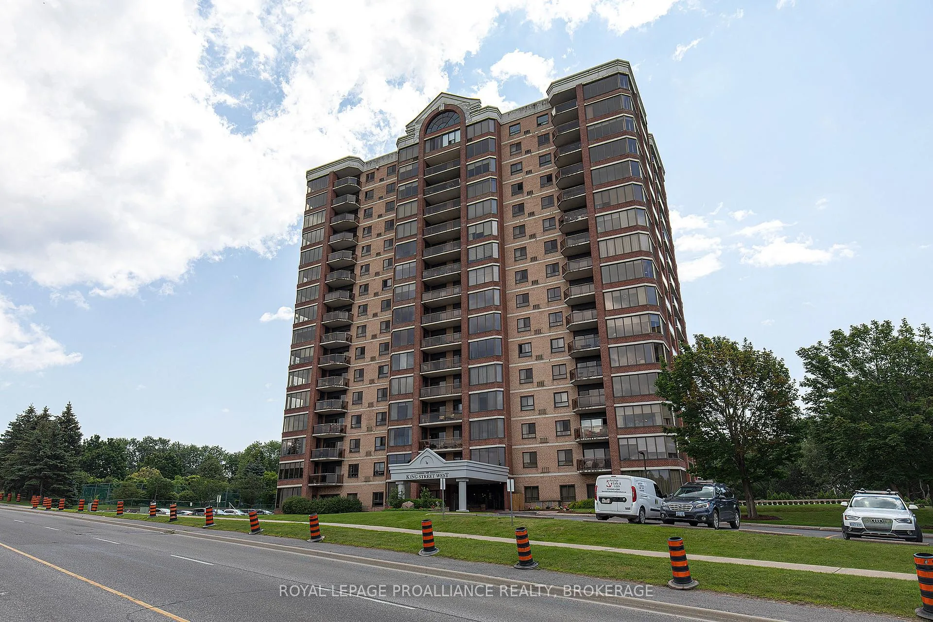 Photo 1 of Unit 1302, 1000 King Street W, Kingston, Central City West — HOMEH