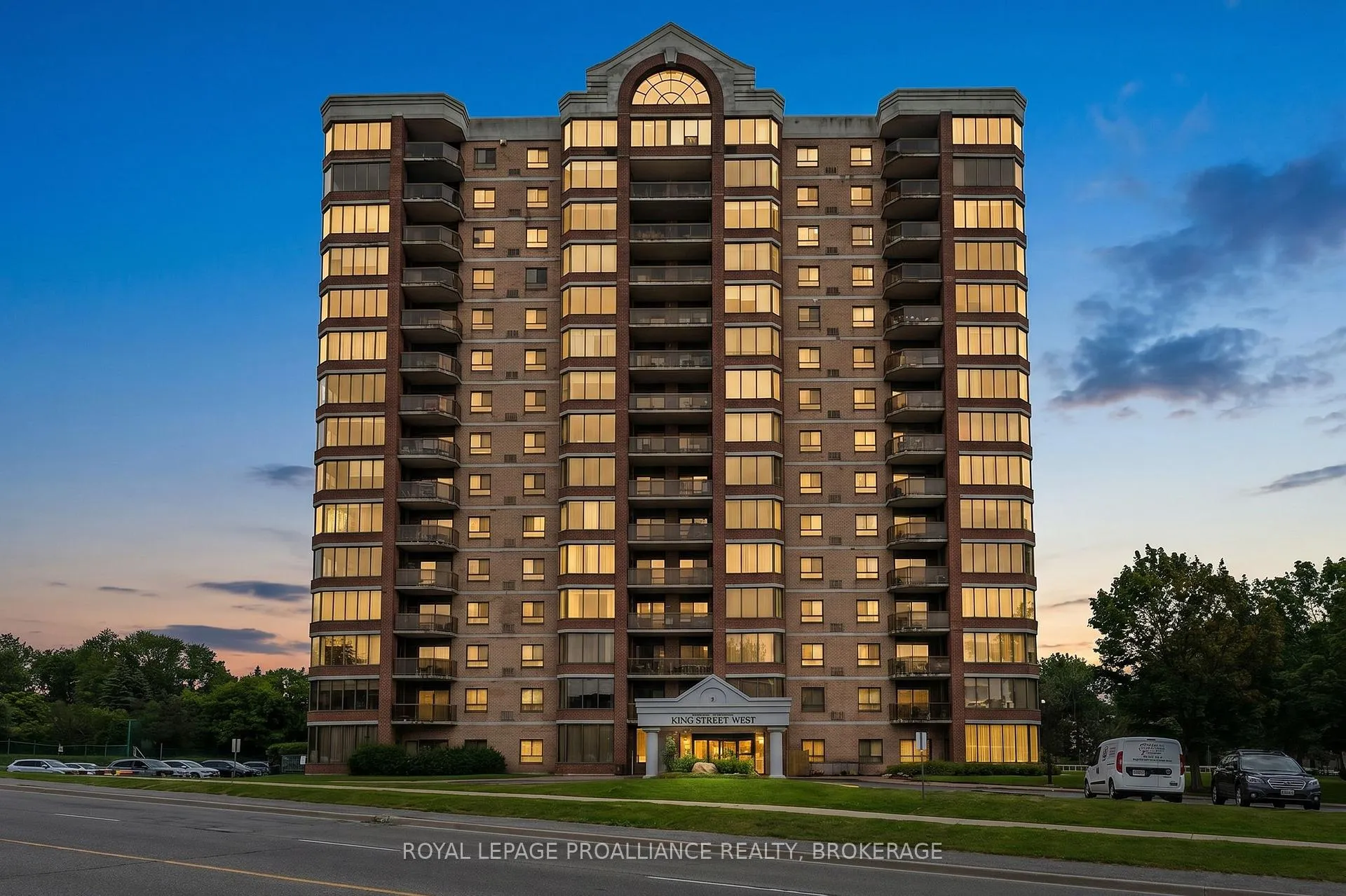 Photo 2 of Unit 1302, 1000 King Street W, Kingston, Central City West — HOMEH