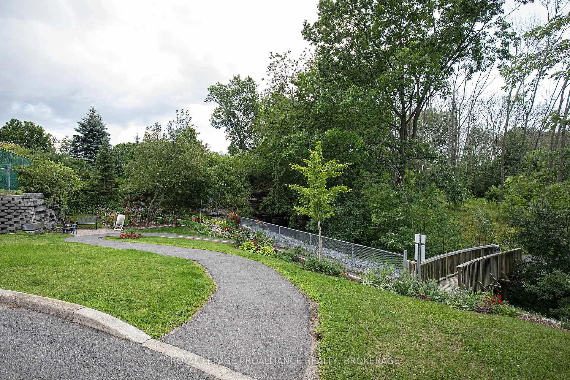 Photo 6 of Unit 1302, 1000 King Street W, Kingston, Central City West — HOMEH