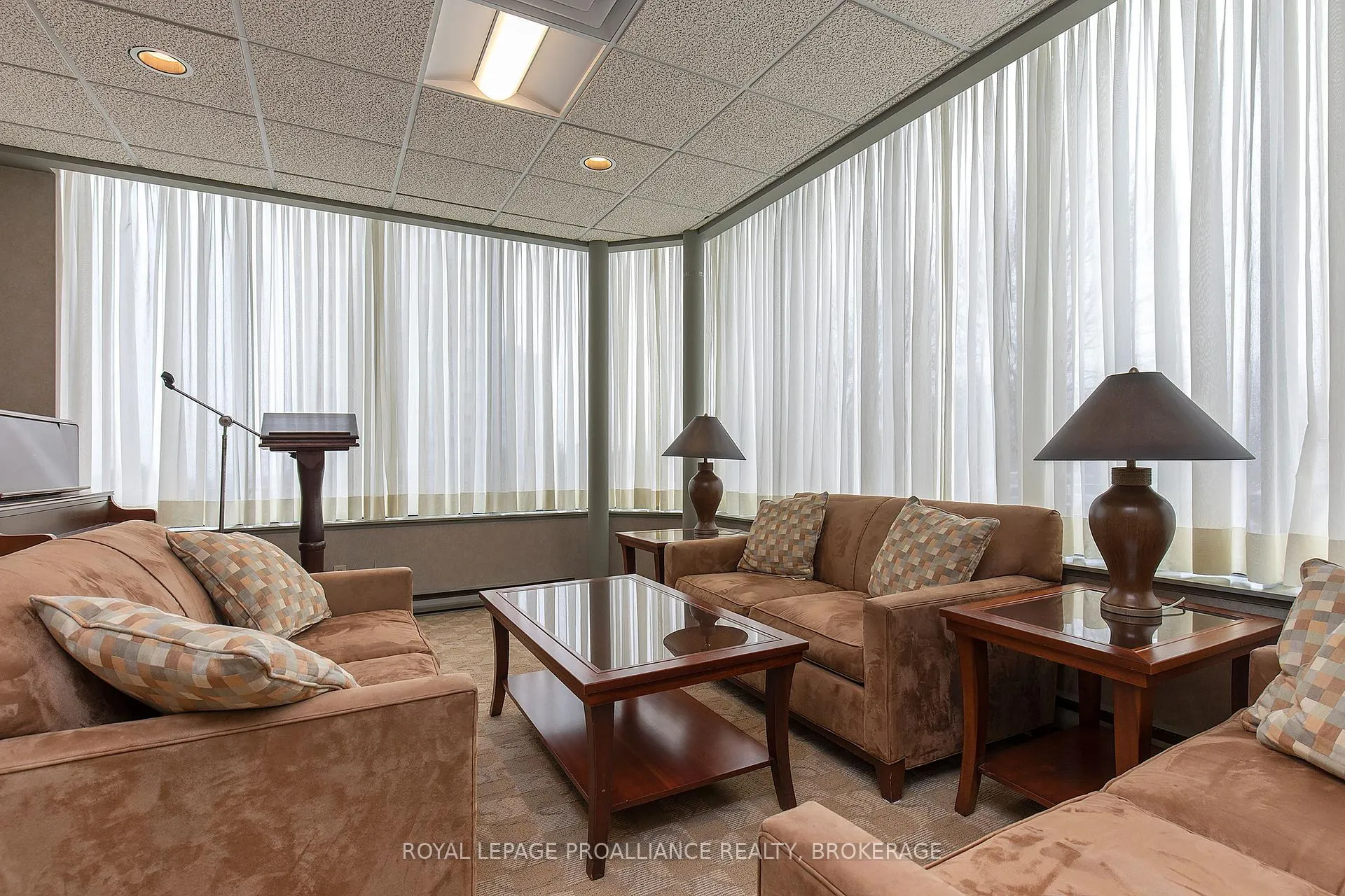 Photo 13 of Unit 1302, 1000 King Street W, Kingston, Central City West — HOMEH