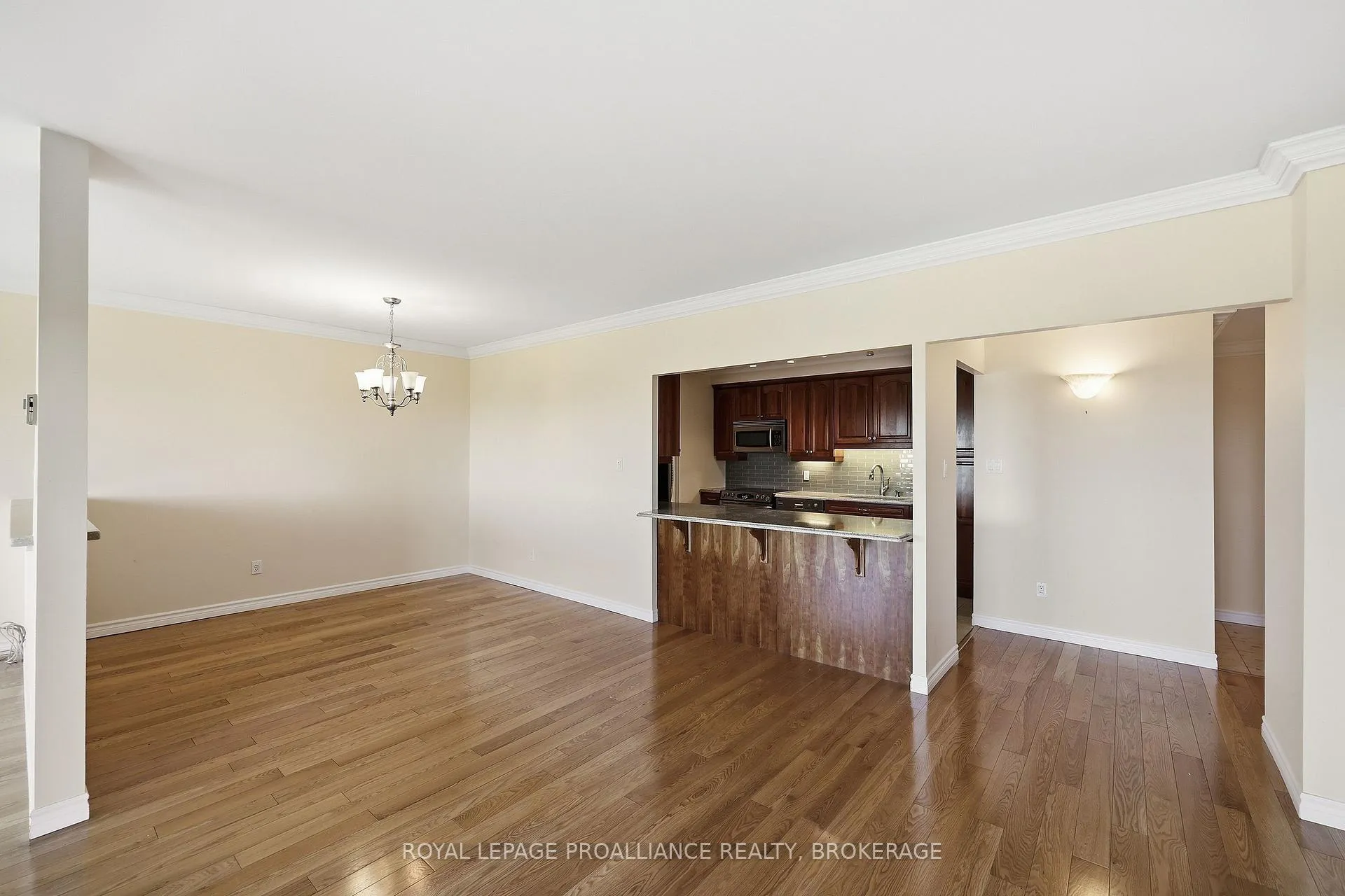 Photo 24 of Unit 1302, 1000 King Street W, Kingston, Central City West — HOMEH