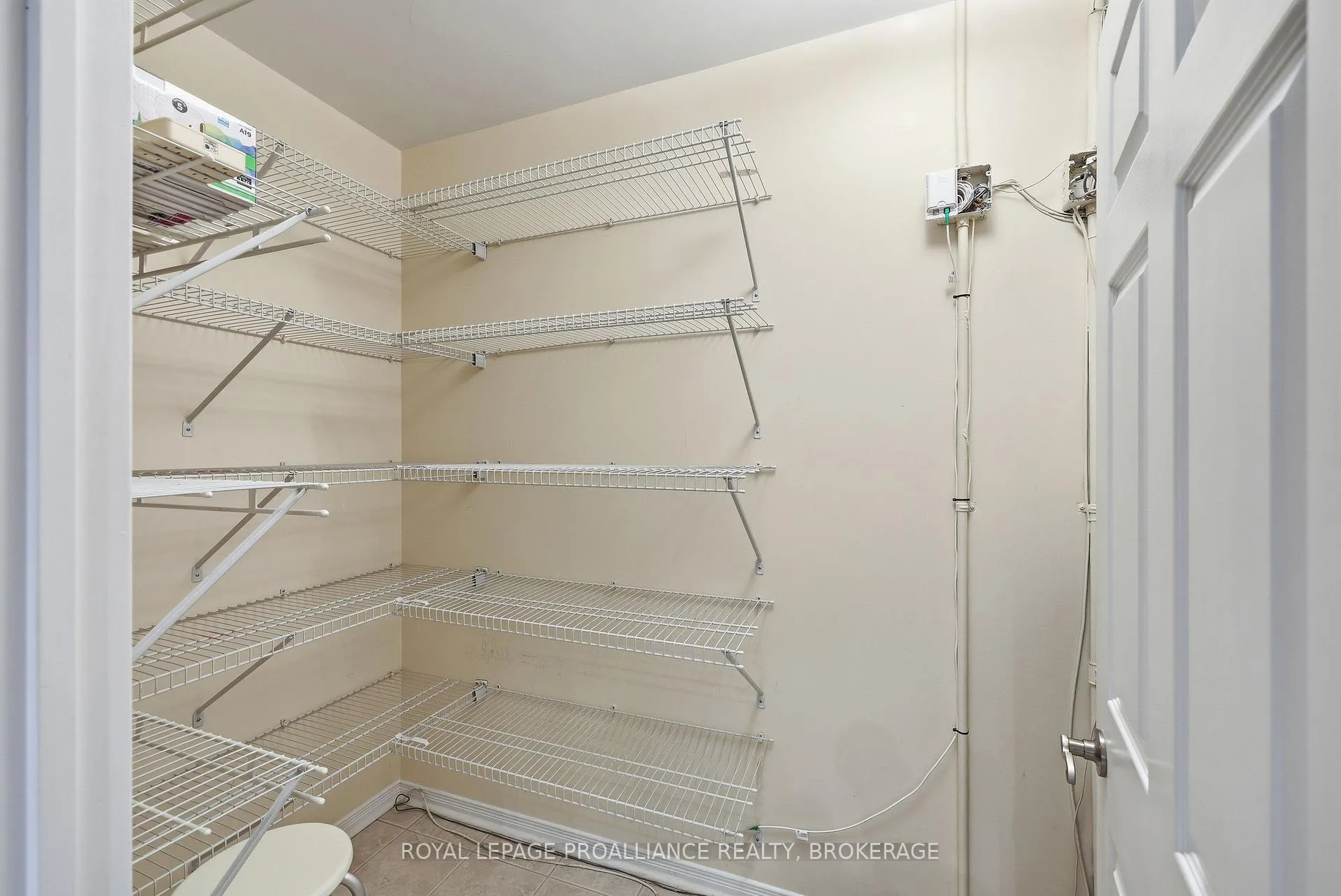 Photo 29 of Unit 1302, 1000 King Street W, Kingston, Central City West — HOMEH
