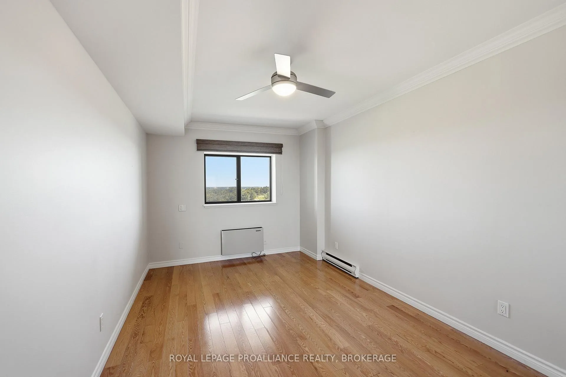 Photo 32 of Unit 1302, 1000 King Street W, Kingston, Central City West — HOMEH