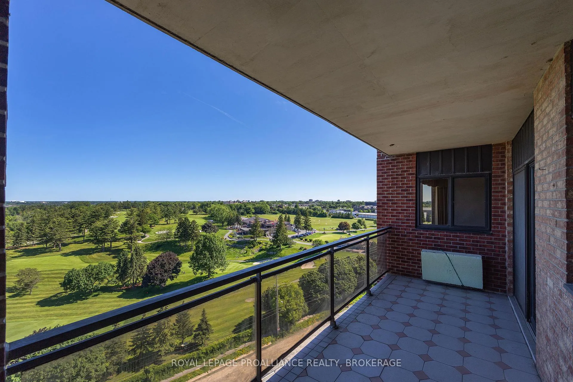 Photo 40 of Unit 1302, 1000 King Street W, Kingston, Central City West — HOMEH