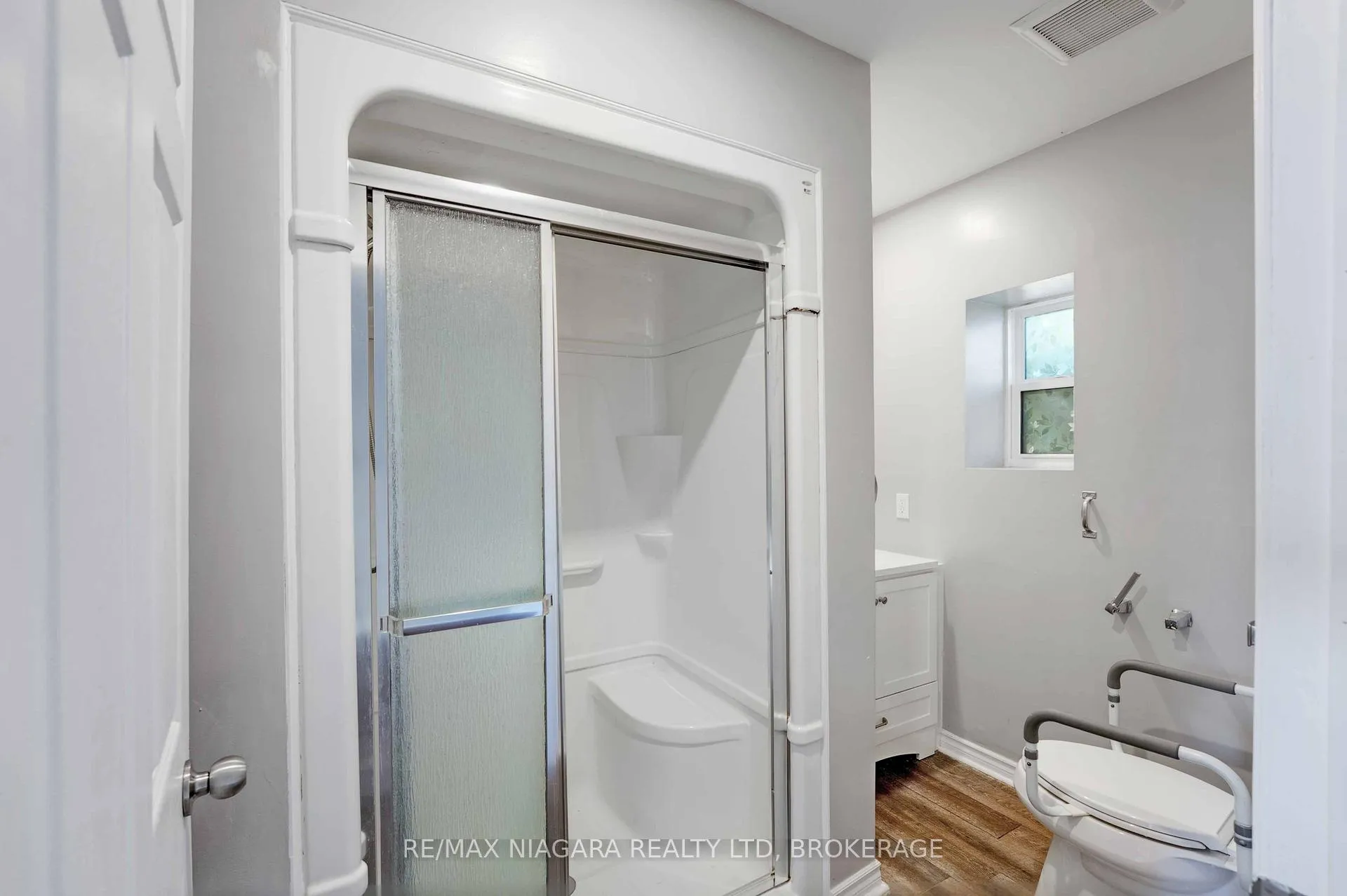 Photo 7 of 2971 Portage Road, Niagara Falls, Church's Lane — HOMEH