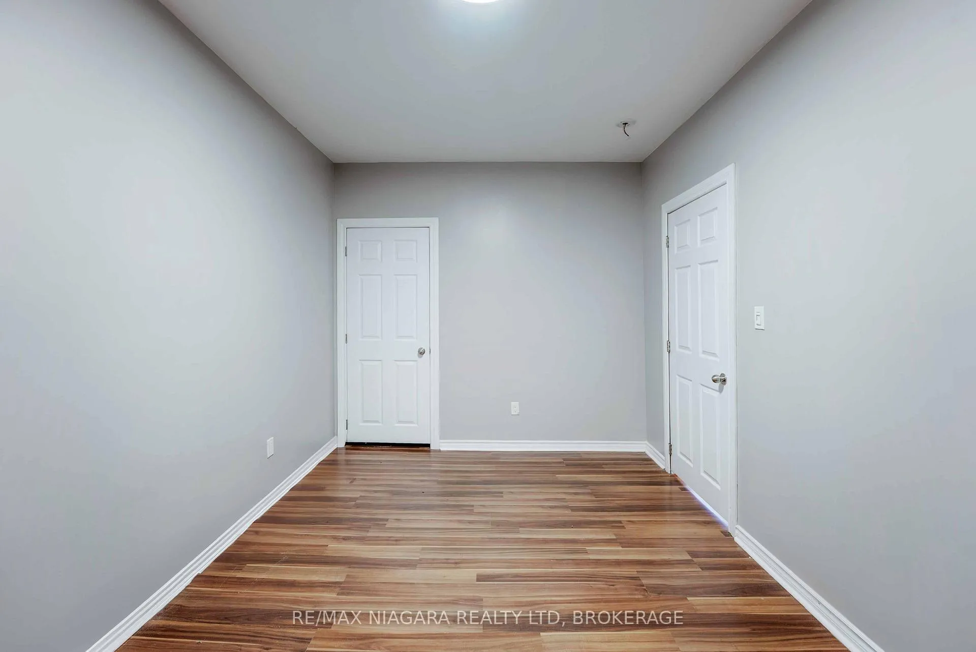 Photo 9 of 2971 Portage Road, Niagara Falls, Church's Lane — HOMEH