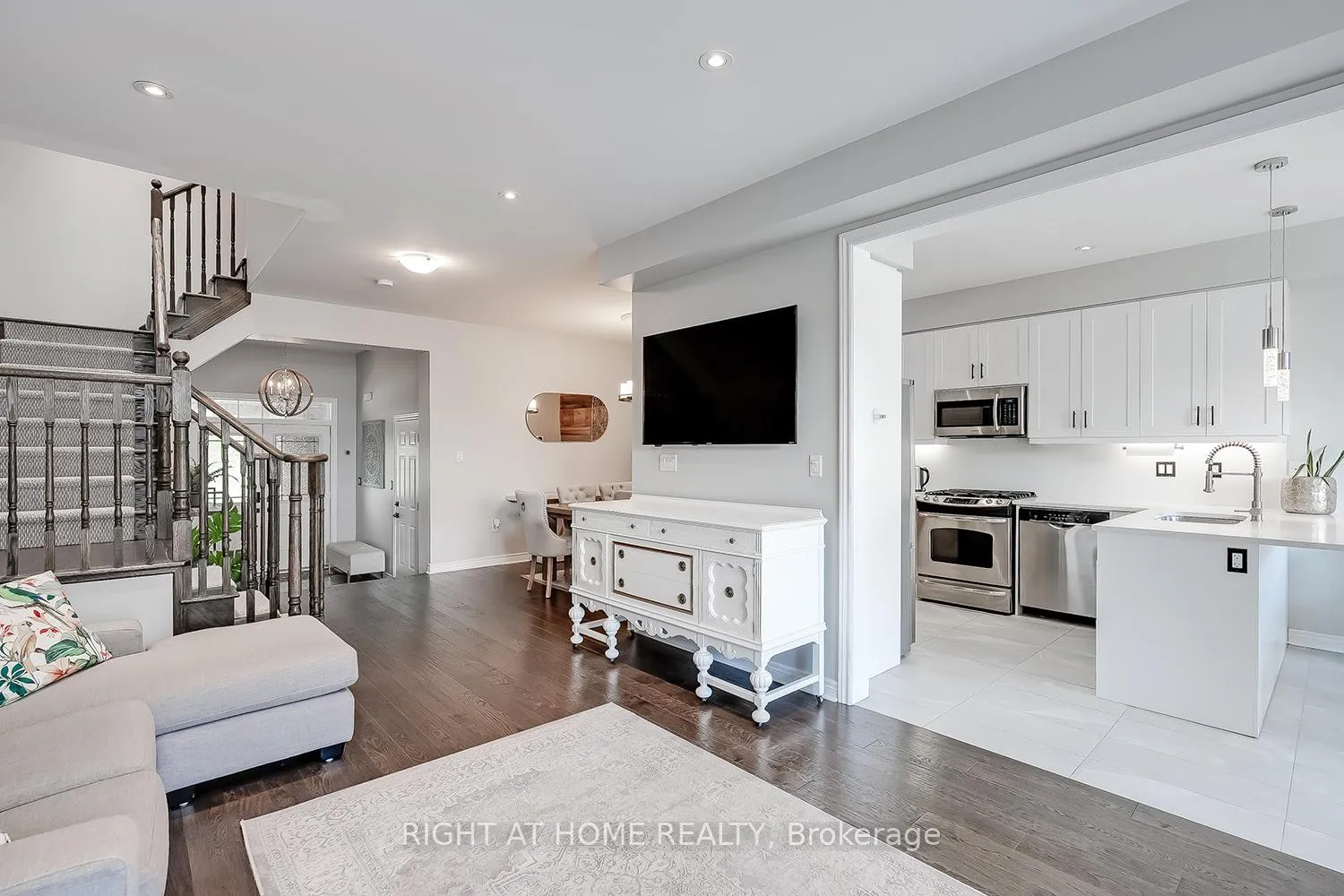 Photo 11 of 2033 Trawden Way, Oakville, Bronte Creek — HOMEH