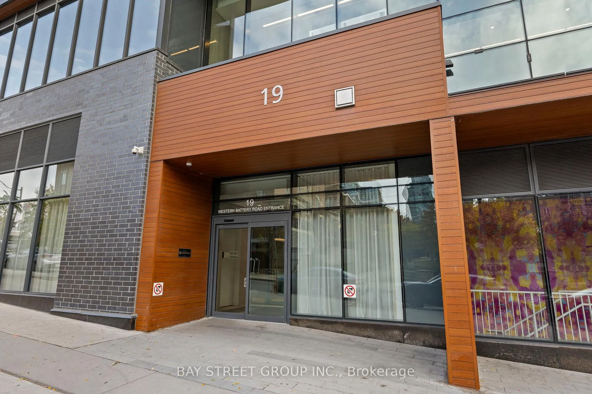 Photo 3 of Unit 3301, 19 Western Battery Road, Toronto, Niagara — HOMEH