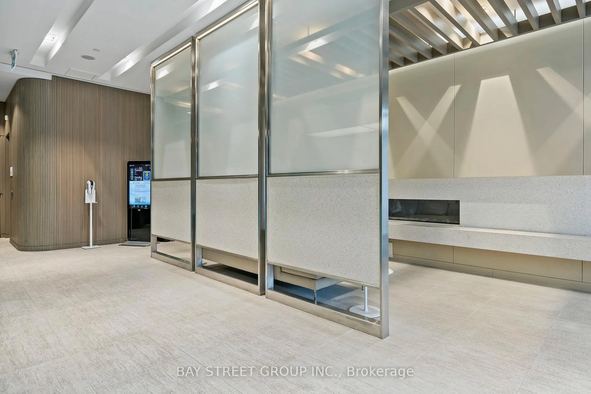 Photo 4 of Unit 3301, 19 Western Battery Road, Toronto, Niagara — HOMEH