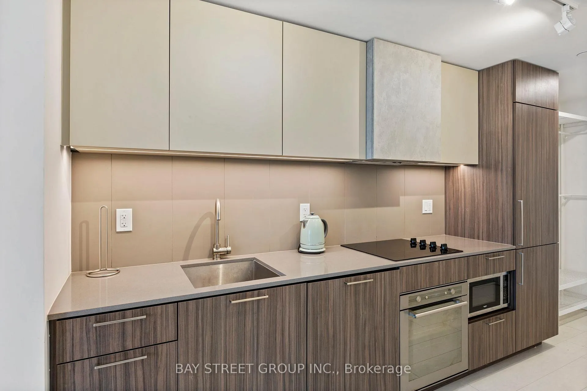 Photo 11 of Unit 3301, 19 Western Battery Road, Toronto, Niagara — HOMEH
