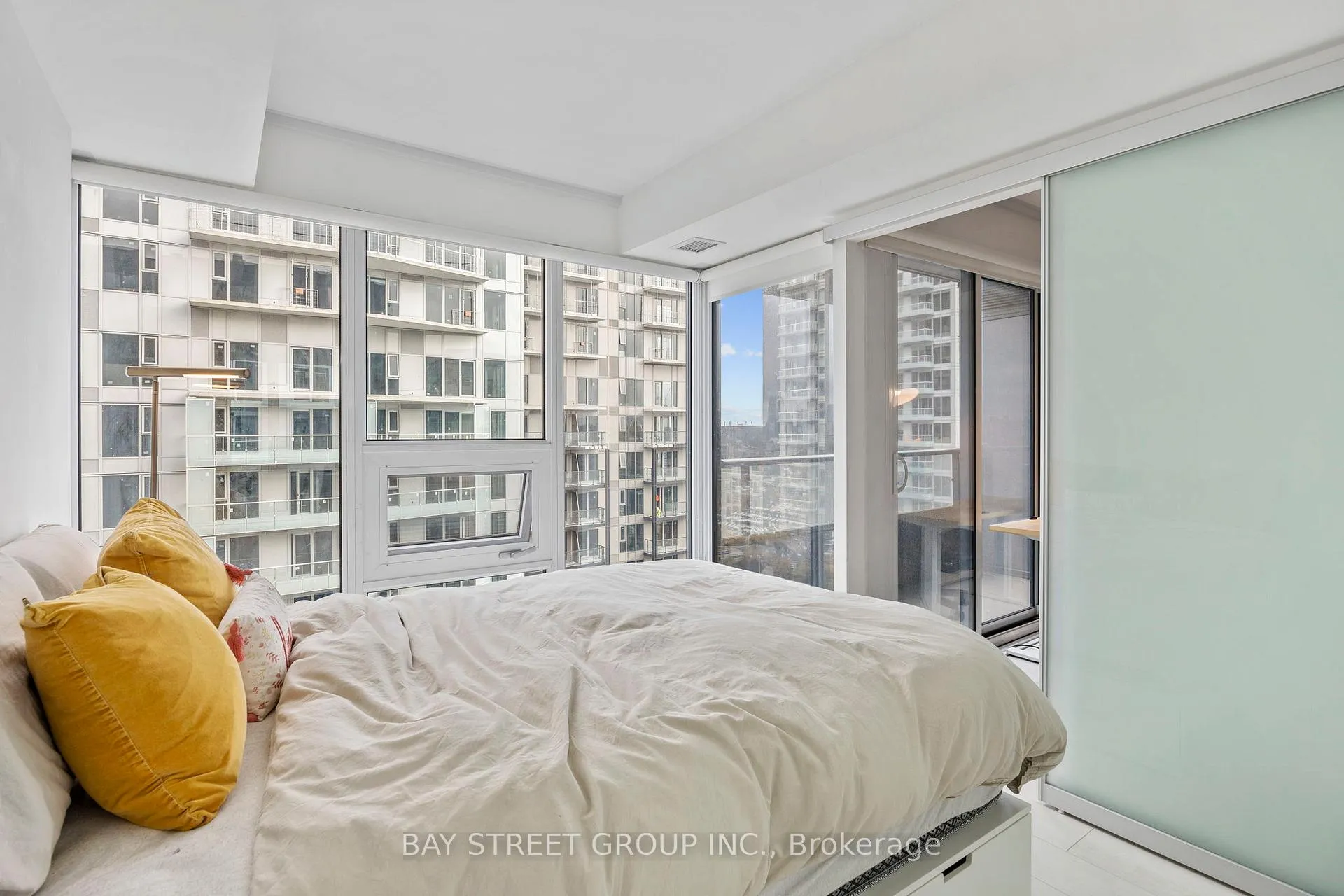 Photo 19 of Unit 3301, 19 Western Battery Road, Toronto, Niagara — HOMEH