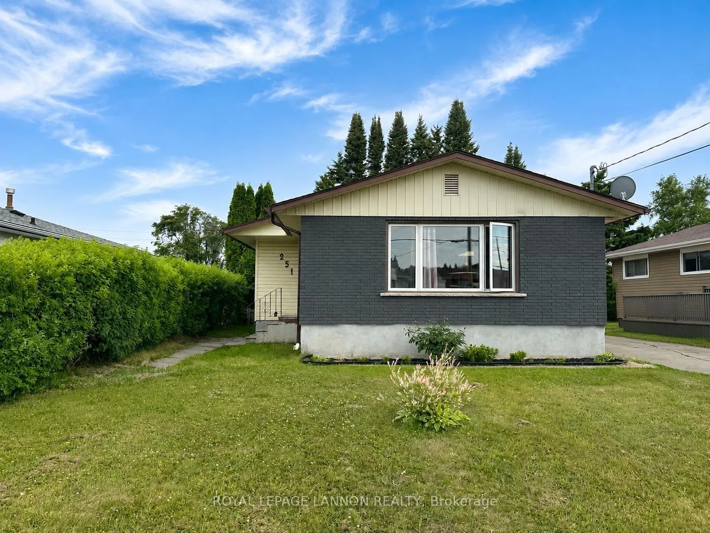 Photo 2 of 251 Strand Ave, Thunder Bay, John Street North — HOMEH