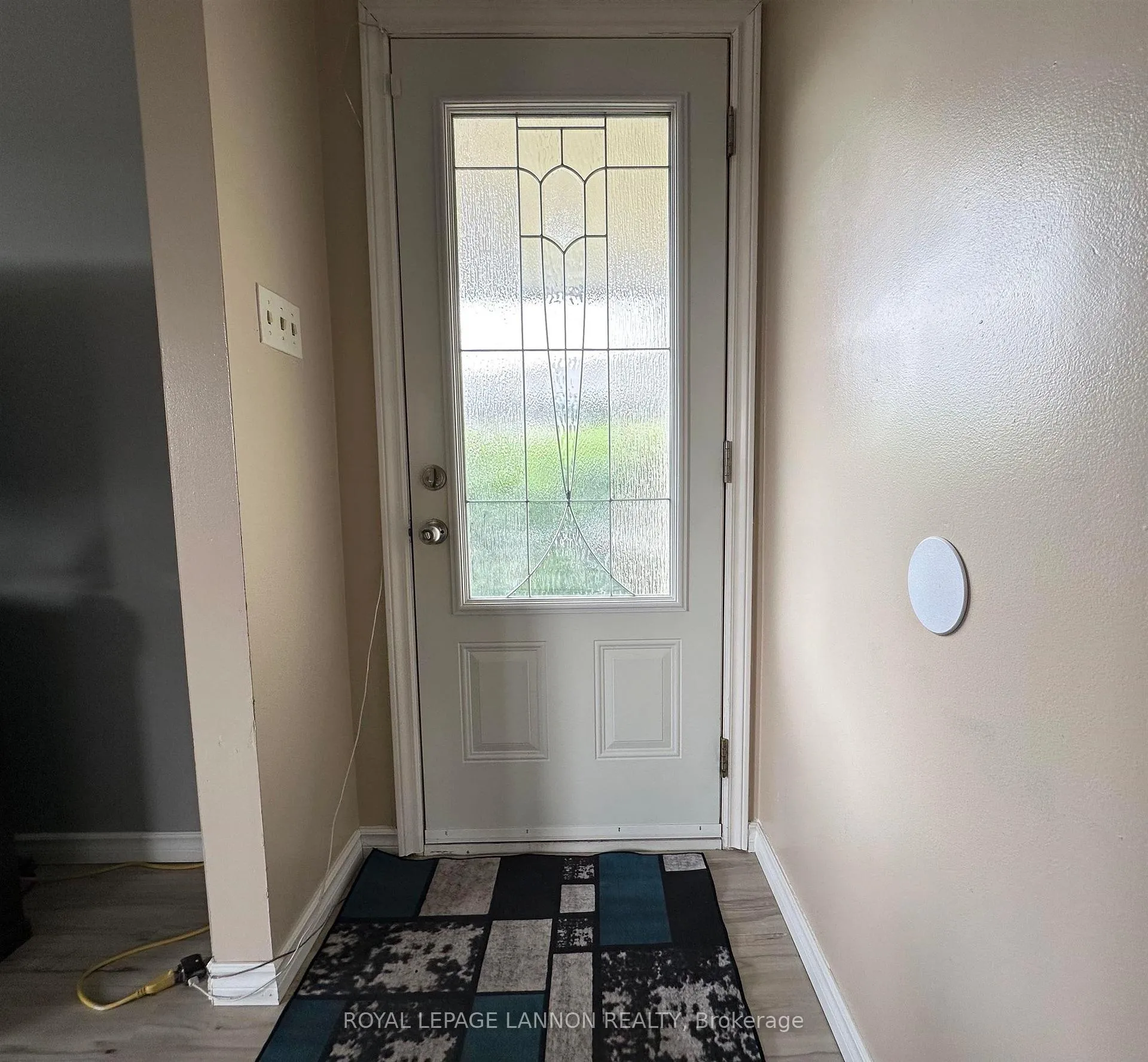Photo 3 of 251 Strand Ave, Thunder Bay, John Street North — HOMEH
