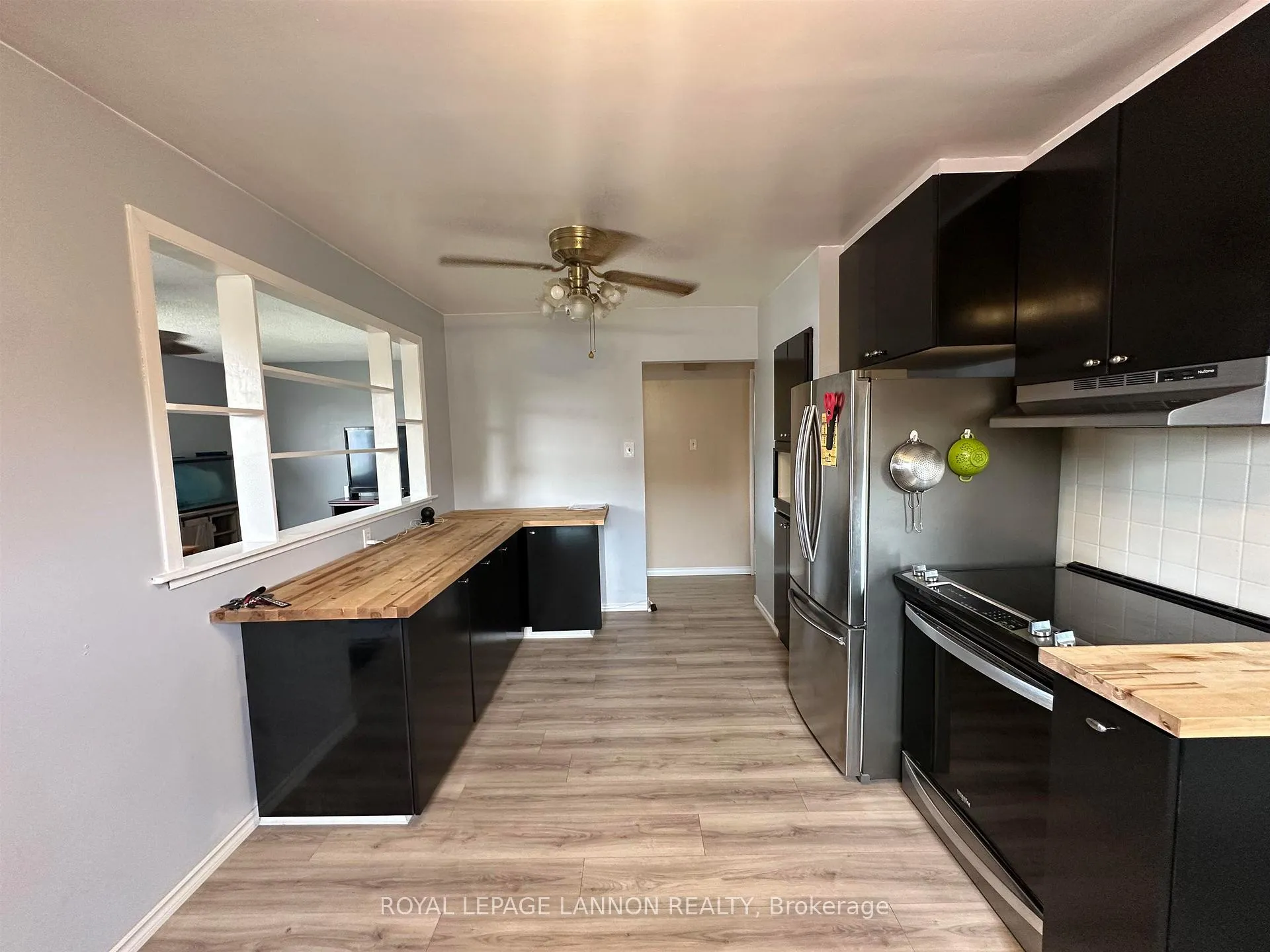 Photo 7 of 251 Strand Ave, Thunder Bay, John Street North — HOMEH