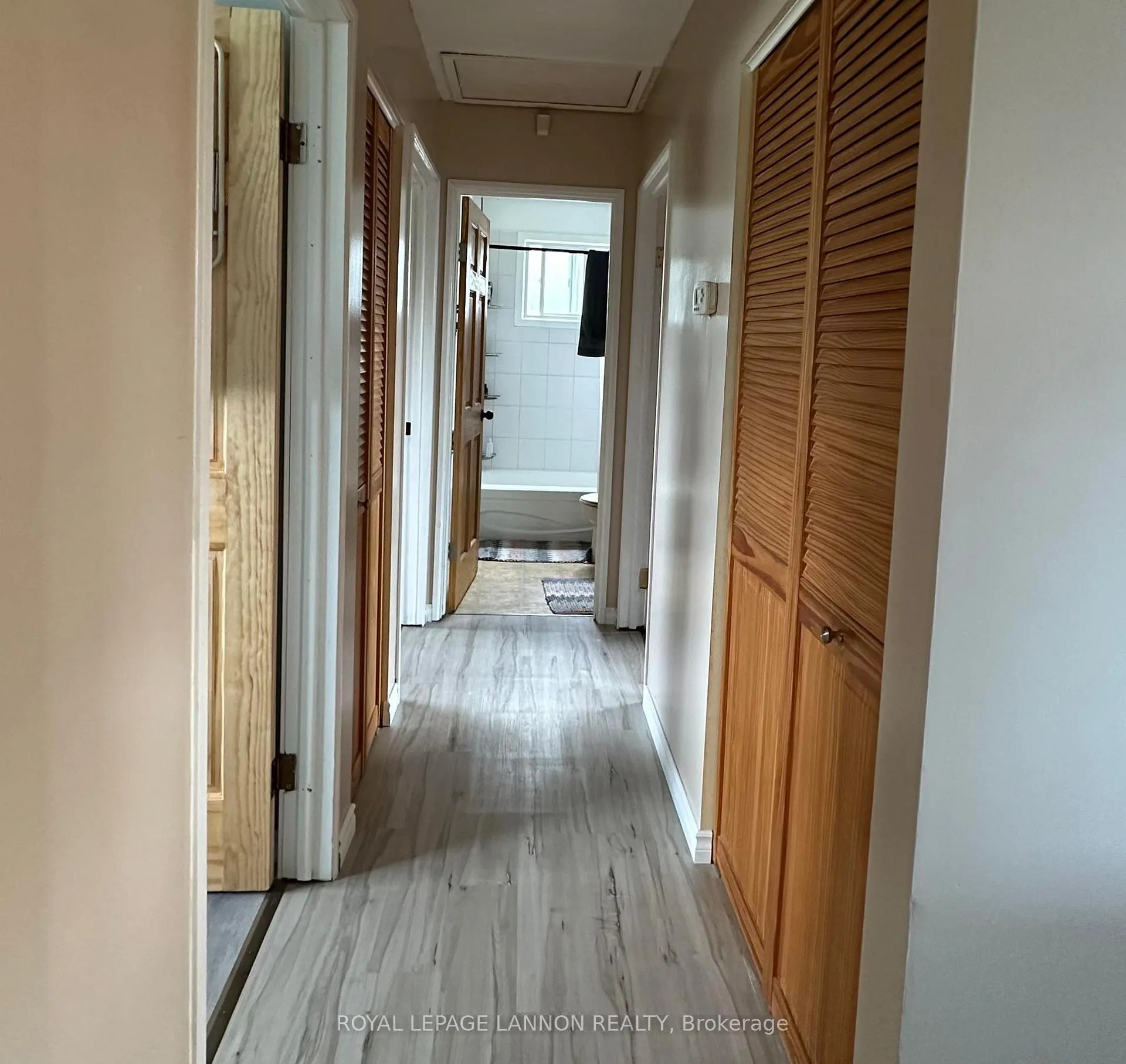 Photo 8 of 251 Strand Ave, Thunder Bay, John Street North — HOMEH
