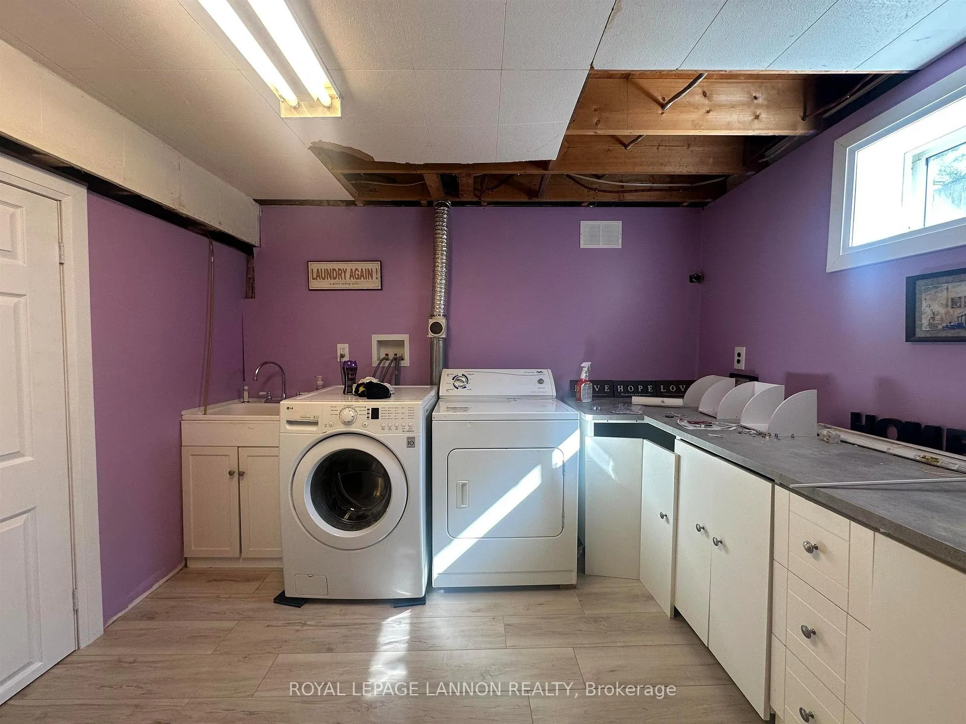Photo 17 of 251 Strand Ave, Thunder Bay, John Street North — HOMEH