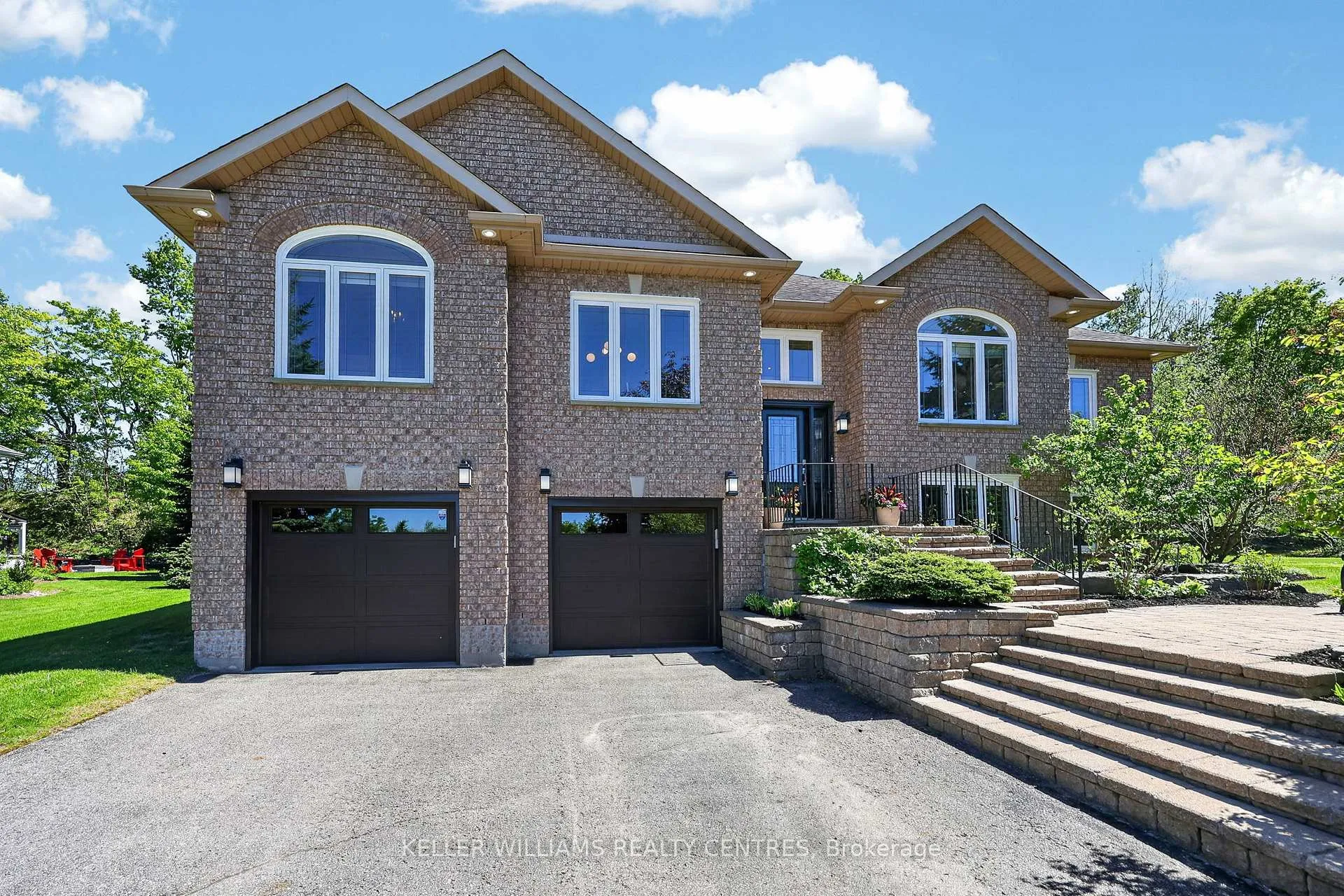 Photo 1 of 50 Glenhuron Drive, Springwater, Midhurst — HOMEH