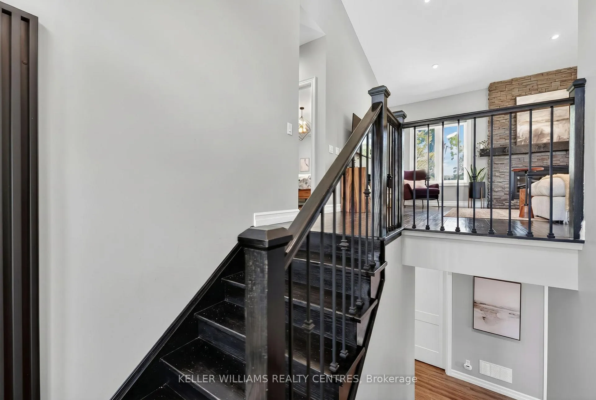Photo 4 of 50 Glenhuron Drive, Springwater, Midhurst — HOMEH