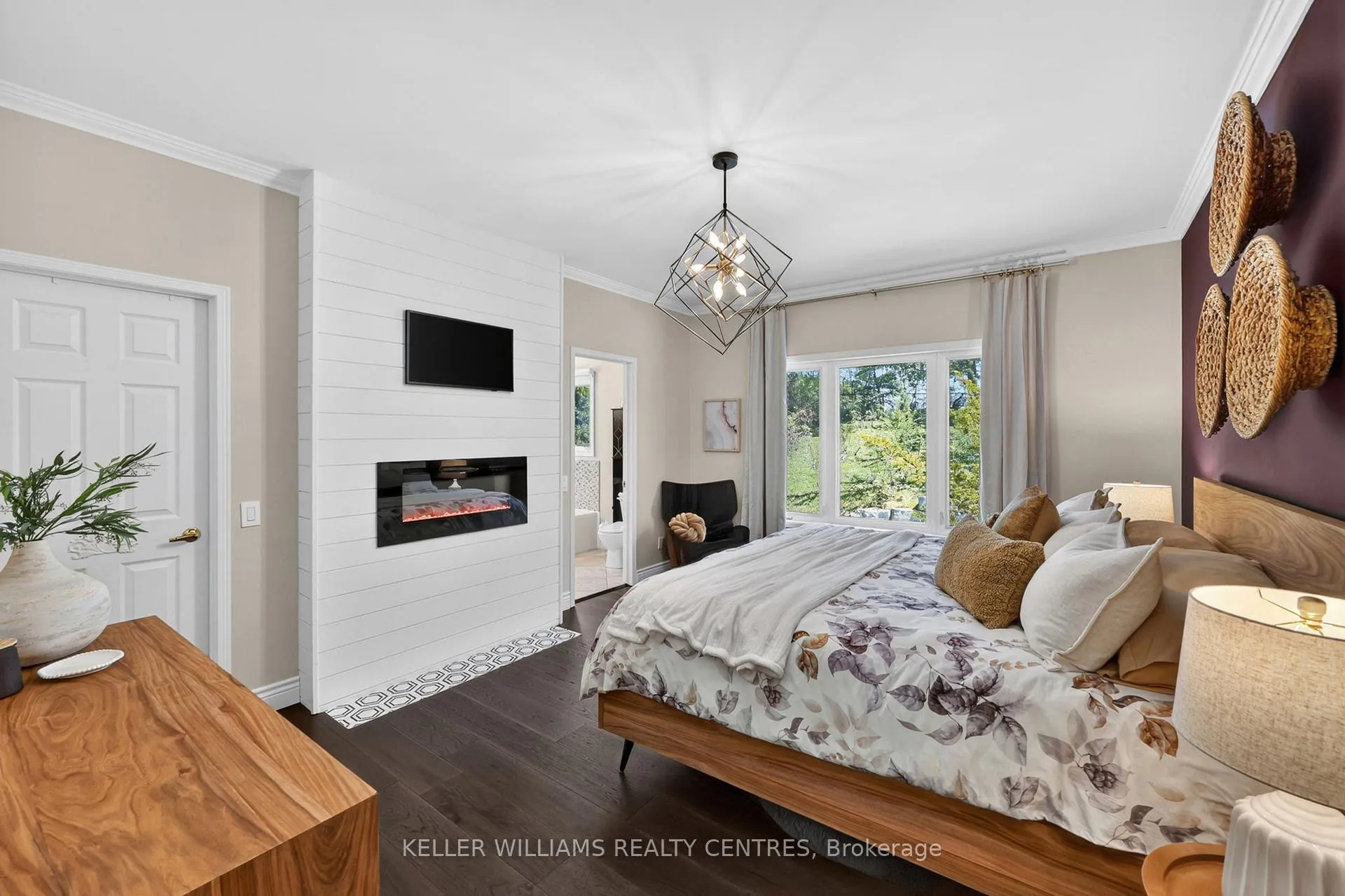 Photo 13 of 50 Glenhuron Drive, Springwater, Midhurst — HOMEH