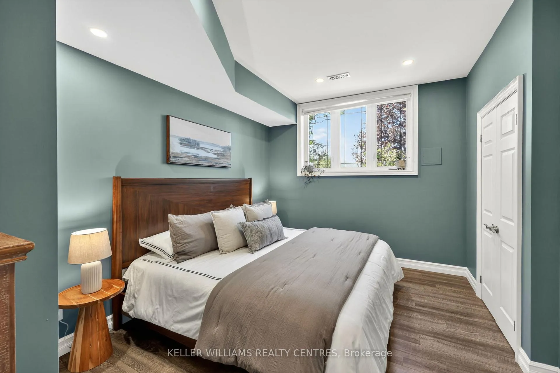 Photo 22 of 50 Glenhuron Drive, Springwater, Midhurst — HOMEH