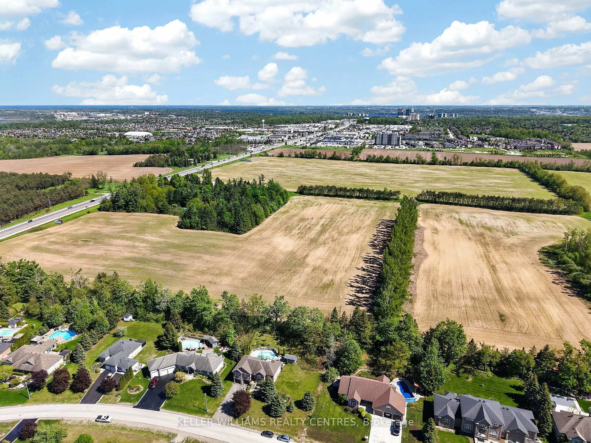 Photo 32 of 50 Glenhuron Drive, Springwater, Midhurst — HOMEH