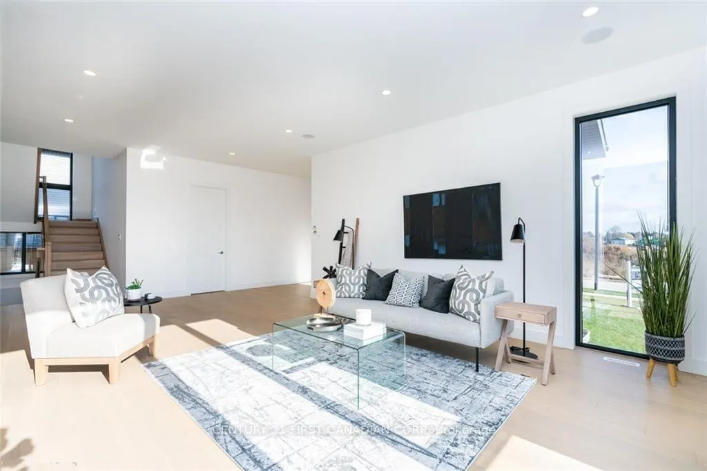 Photo 5 of 3533 Silverleaf Chase, London, South V — HOMEH