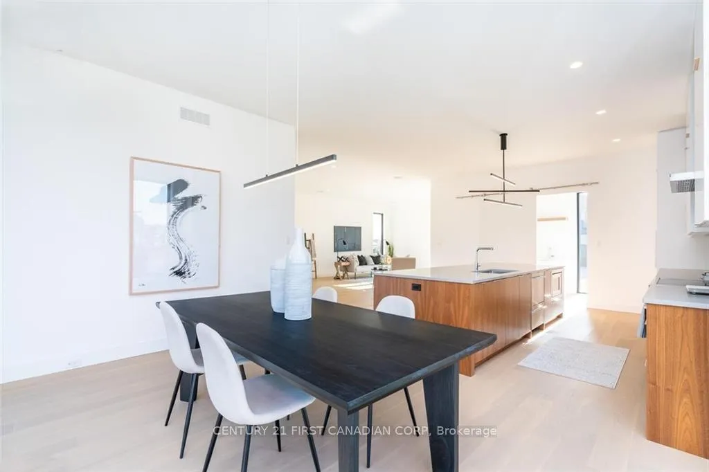 Photo 15 of 3533 Silverleaf Chase, London, South V — HOMEH