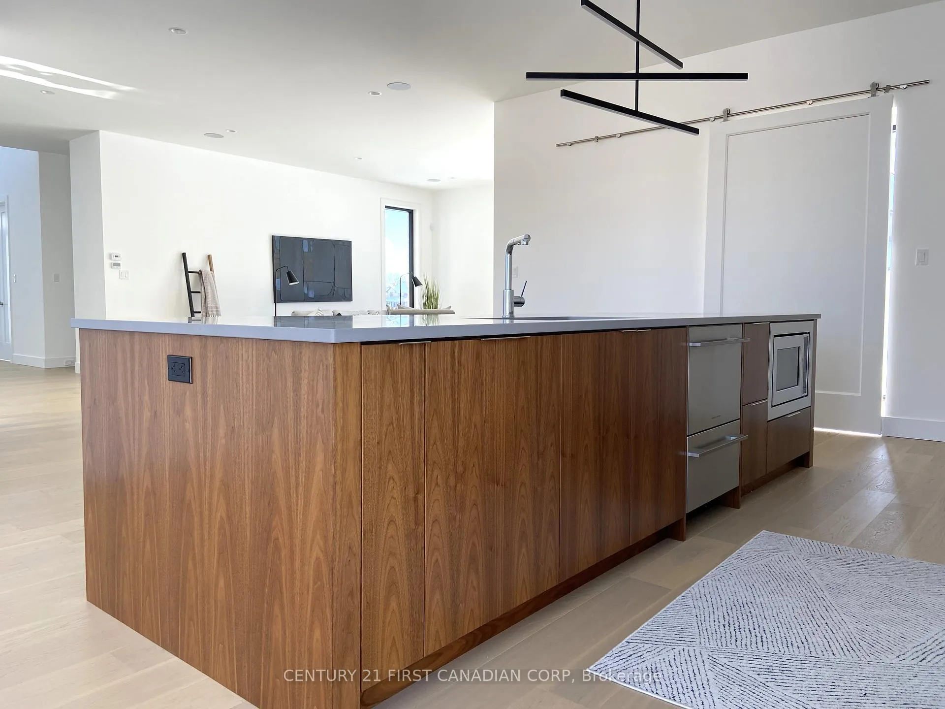 Photo 17 of 3533 Silverleaf Chase, London, South V — HOMEH