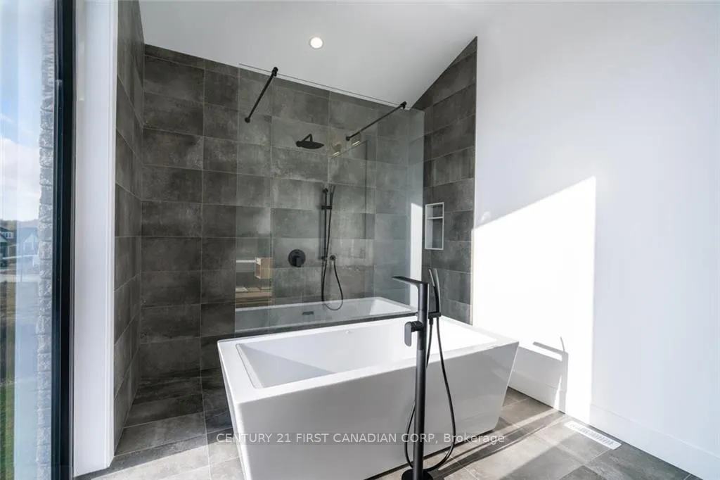 Photo 28 of 3533 Silverleaf Chase, London, South V — HOMEH