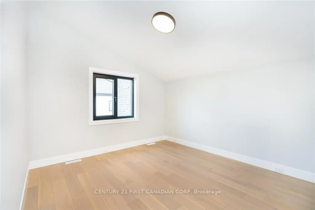 Photo 35 of 3533 Silverleaf Chase, London, South V — HOMEH