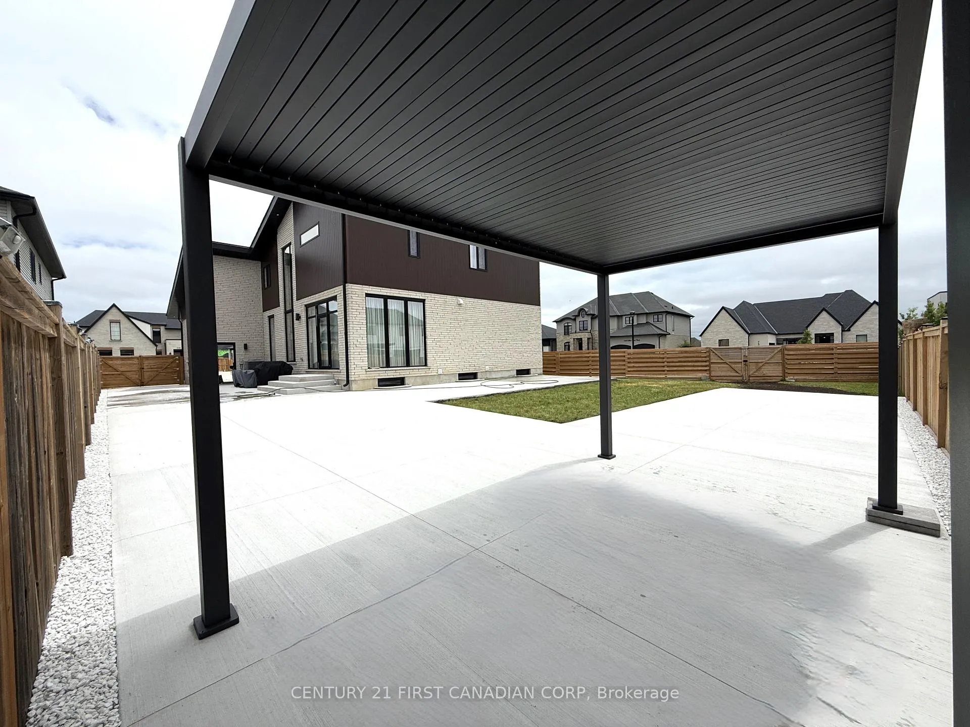 Photo 39 of 3533 Silverleaf Chase, London, South V — HOMEH