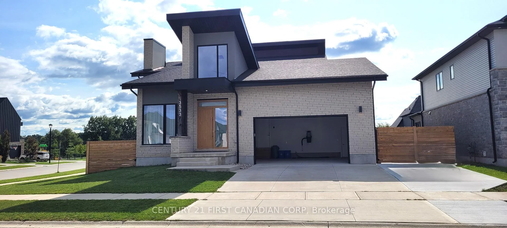 Photo 40 of 3533 Silverleaf Chase, London, South V — HOMEH