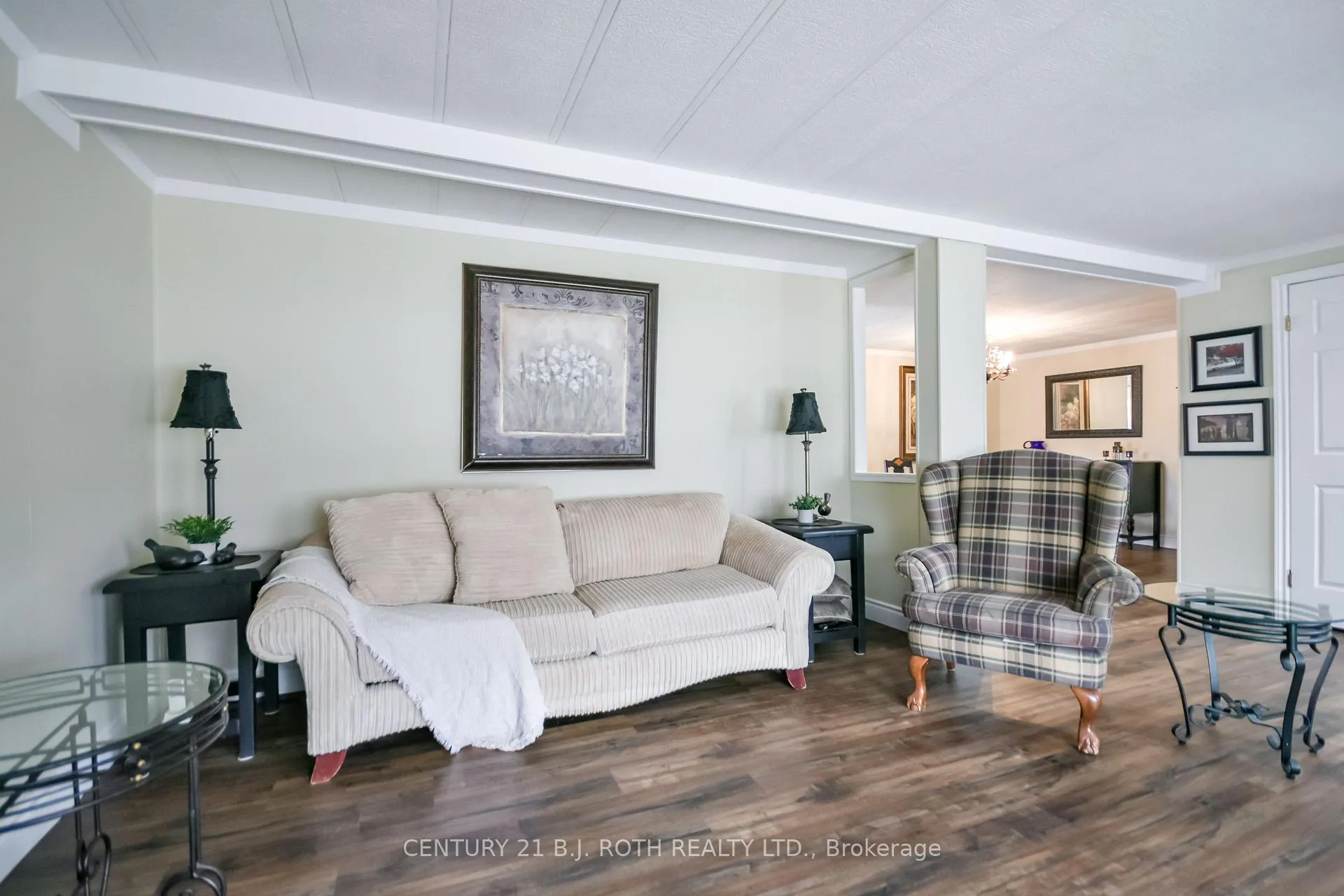 Photo 5 of 101 Linden Lane, Innisfil, Rural Innisfil — HOMEH